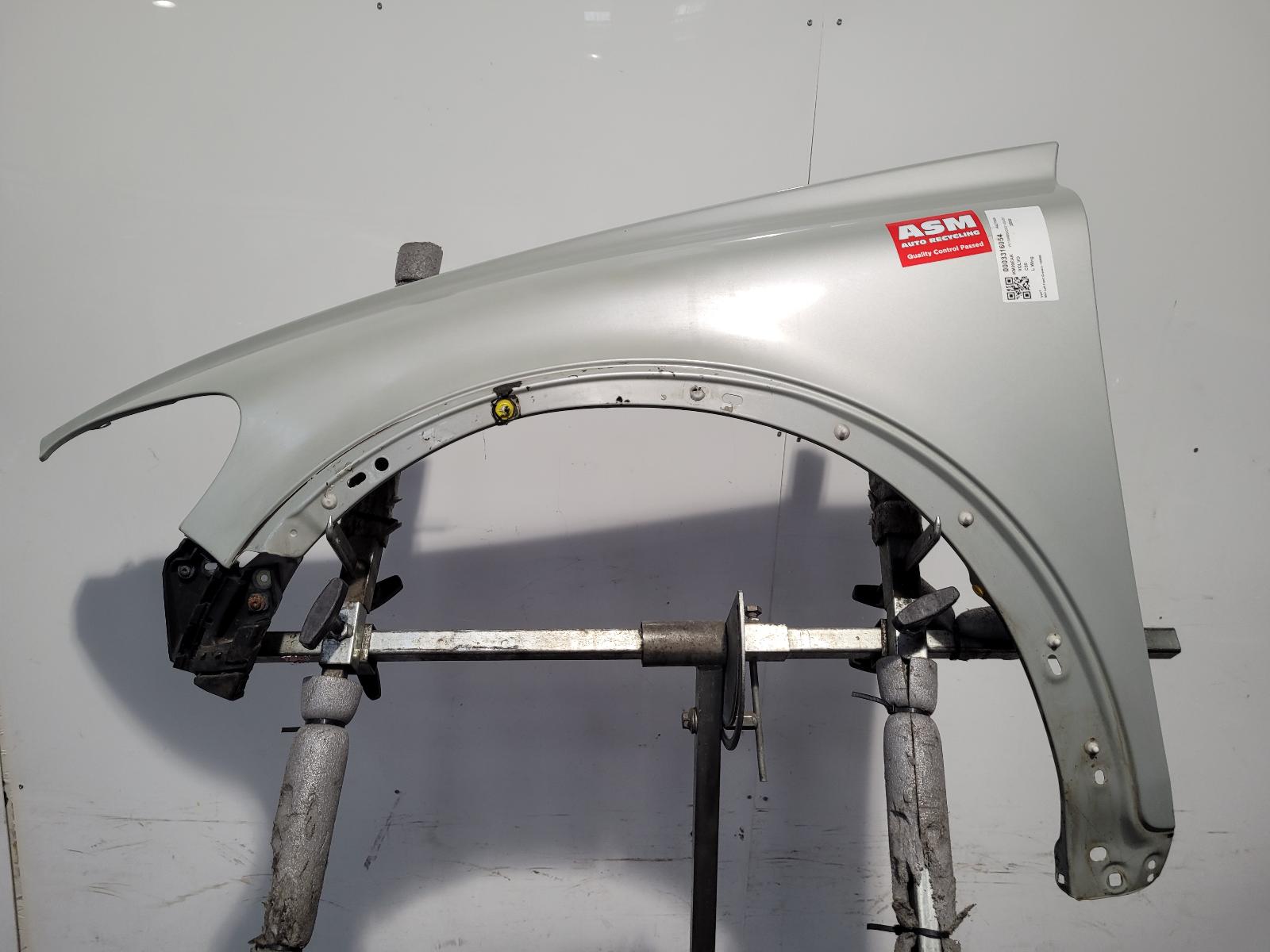 View Auto part L Wing Volvo C30 2009