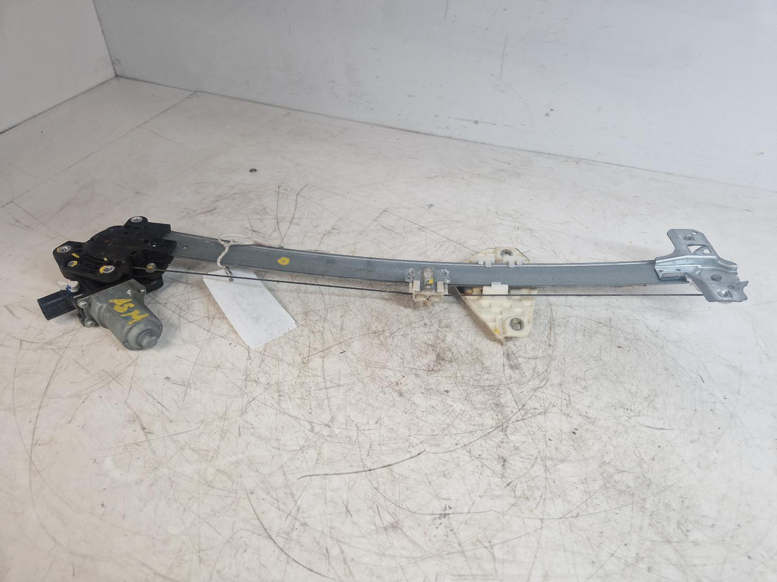 View Auto part LF Window Regulator Honda Crv 2008