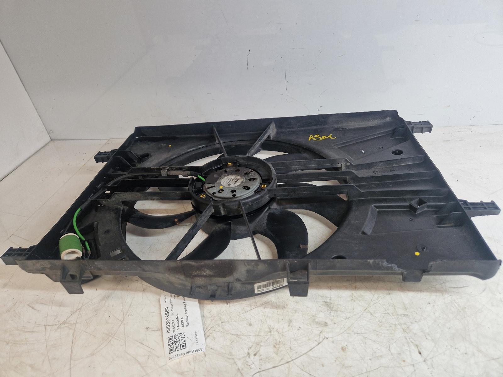 View Auto part Engine Cooling Motor Vauxhall Astra 2014