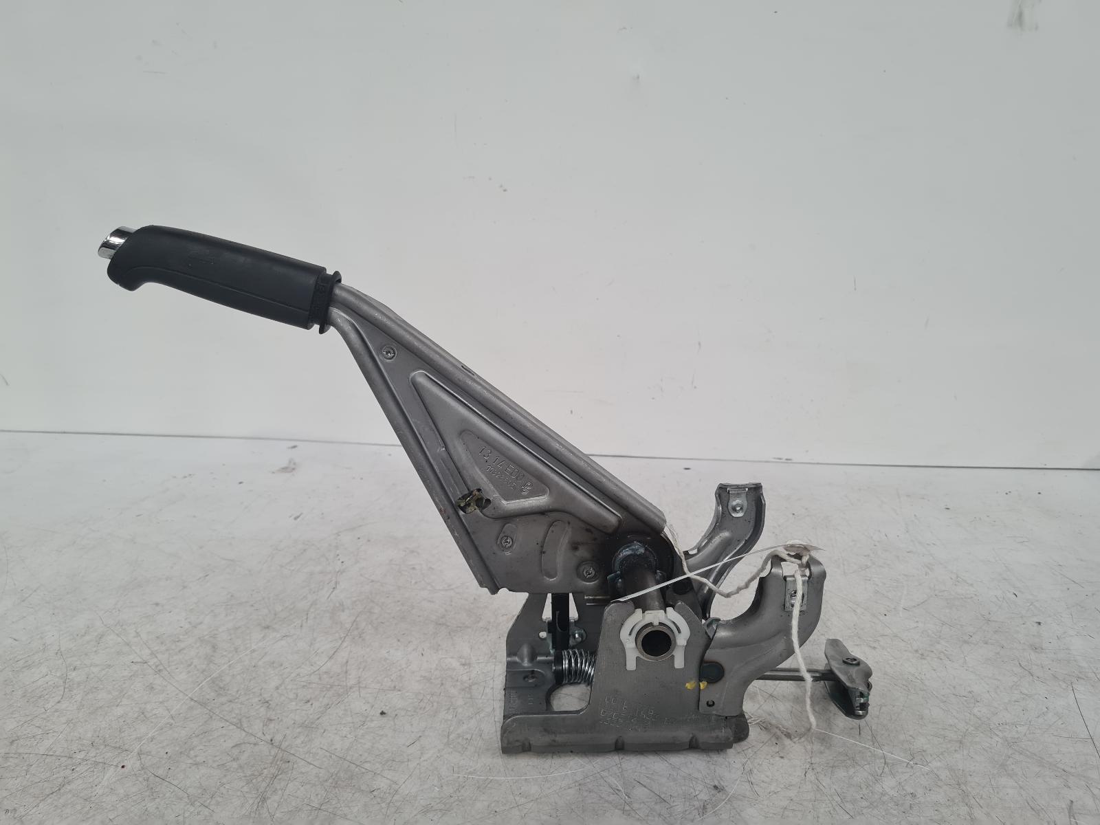 View Auto part Handbrake Lever/Button/Assembly Vauxhall Astra 2014