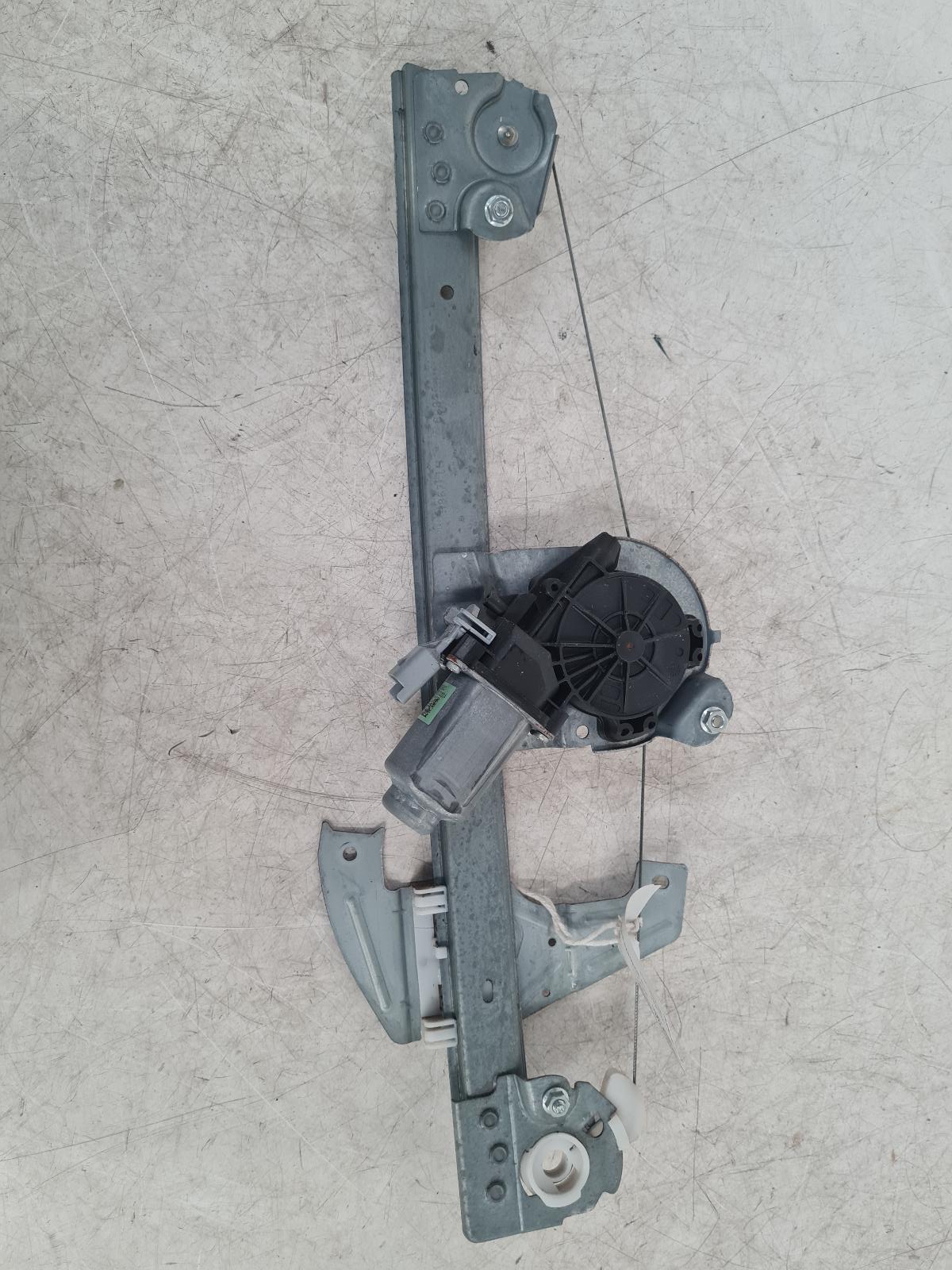 View Auto part LF Window Regulator Toyota Aygo 2014