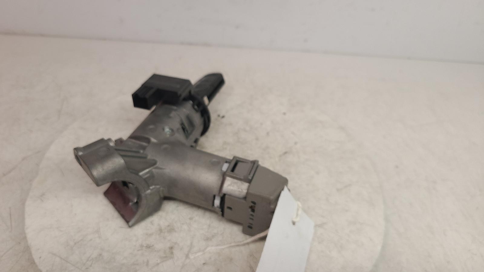 View Auto part Ignition W/Key Ford Fiesta 2012