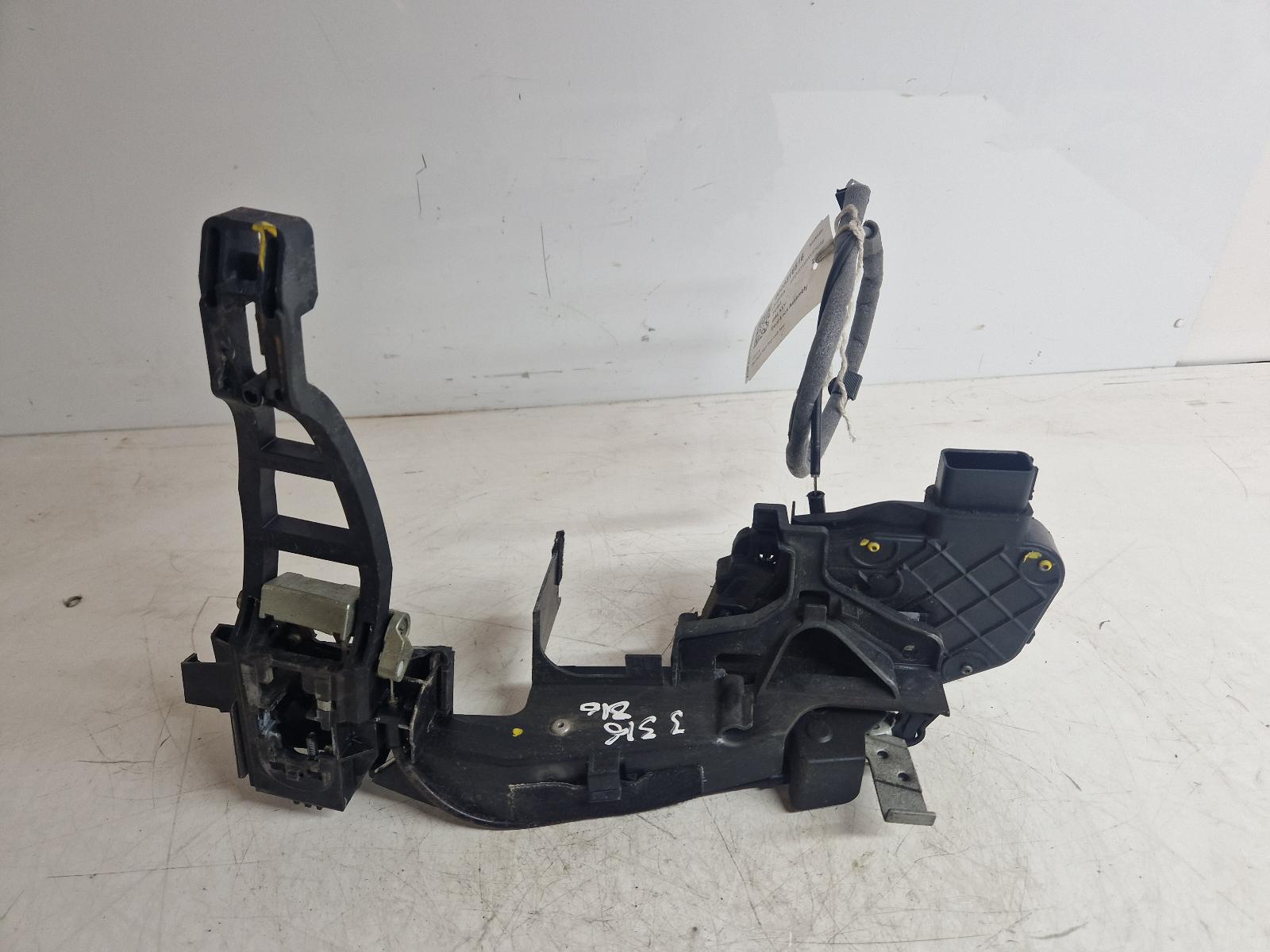 View Auto part Door Lock Assembly Ford Galaxy 2015