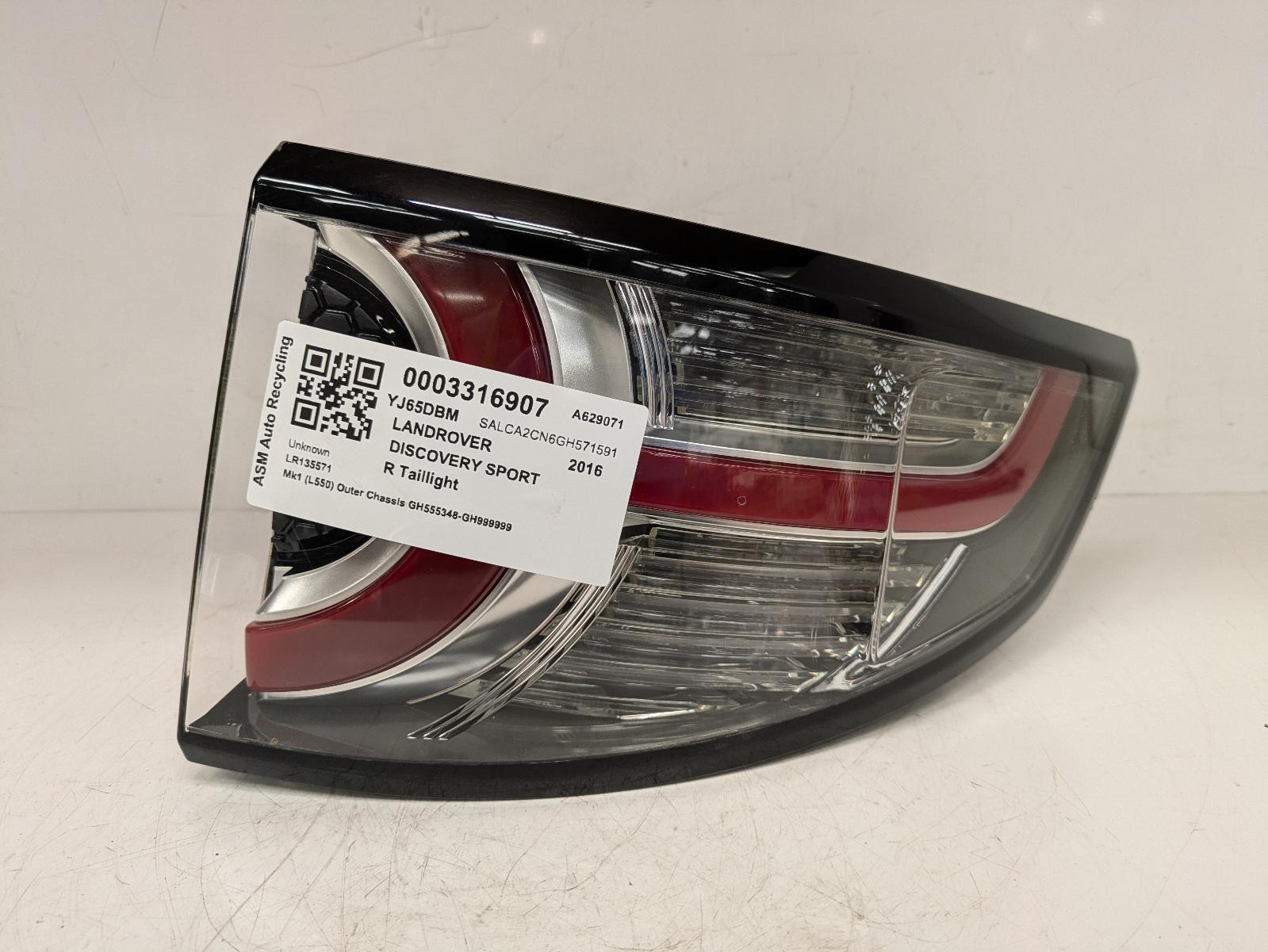 View Auto part R Taillight Land Rover Discovery Sport 2016