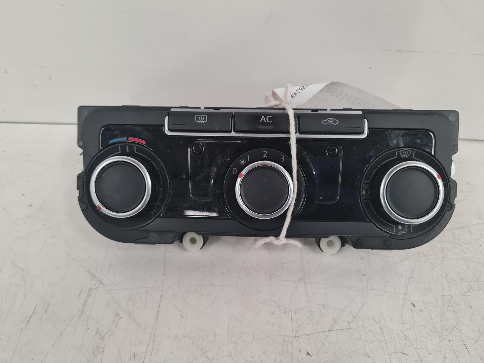 View Auto part Heater/AC Controller Volkswagen Touran 2011