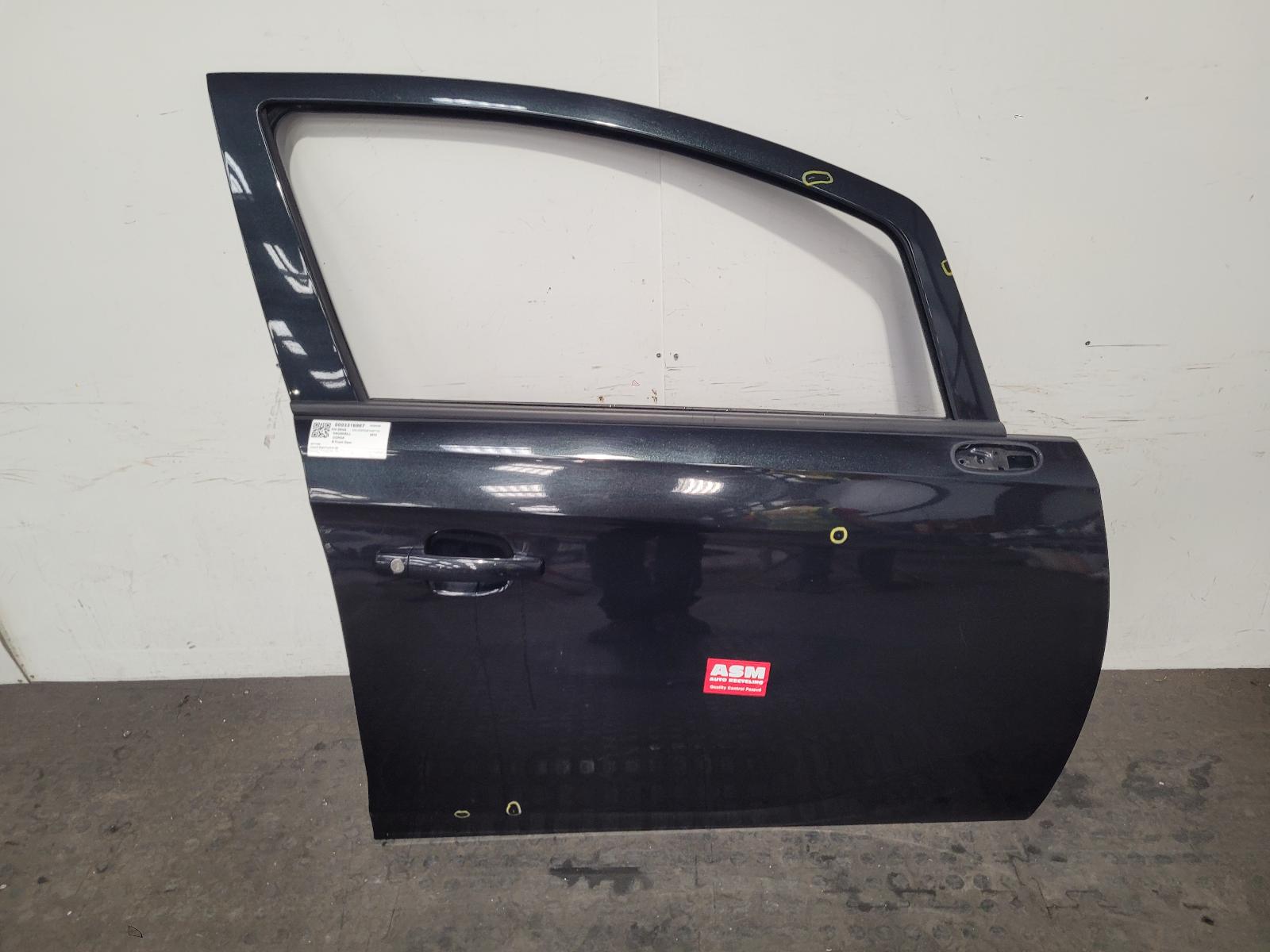 View Auto part R Front Door Vauxhall Corsa 2015