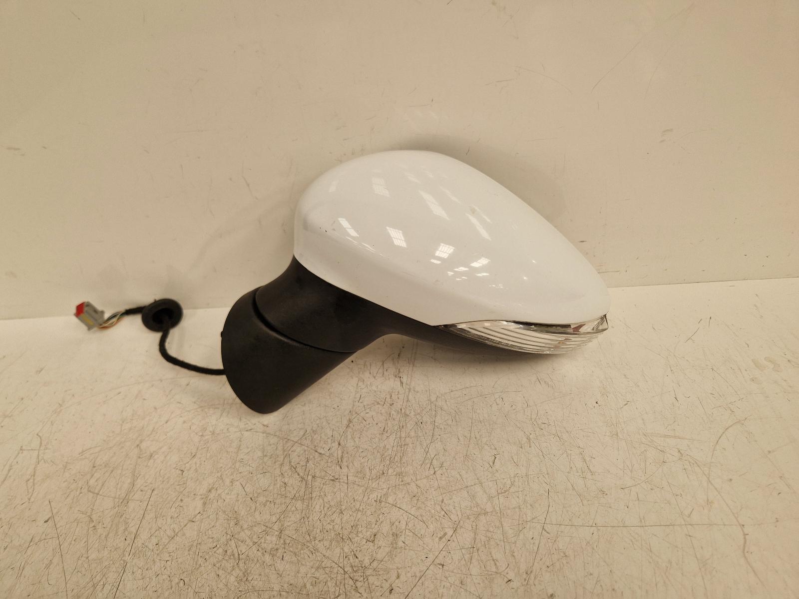 View Auto part L Door Mirror Ford Fiesta 2013