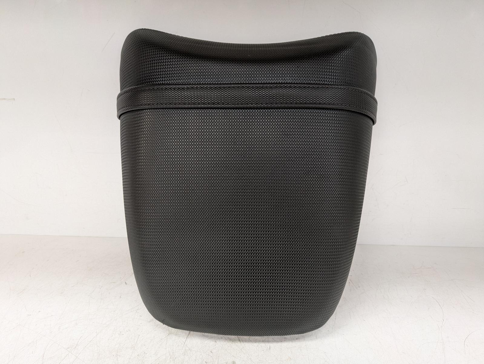 View Auto part 2nd Seat (Rear Seat) Bmw R 1150 R 2005