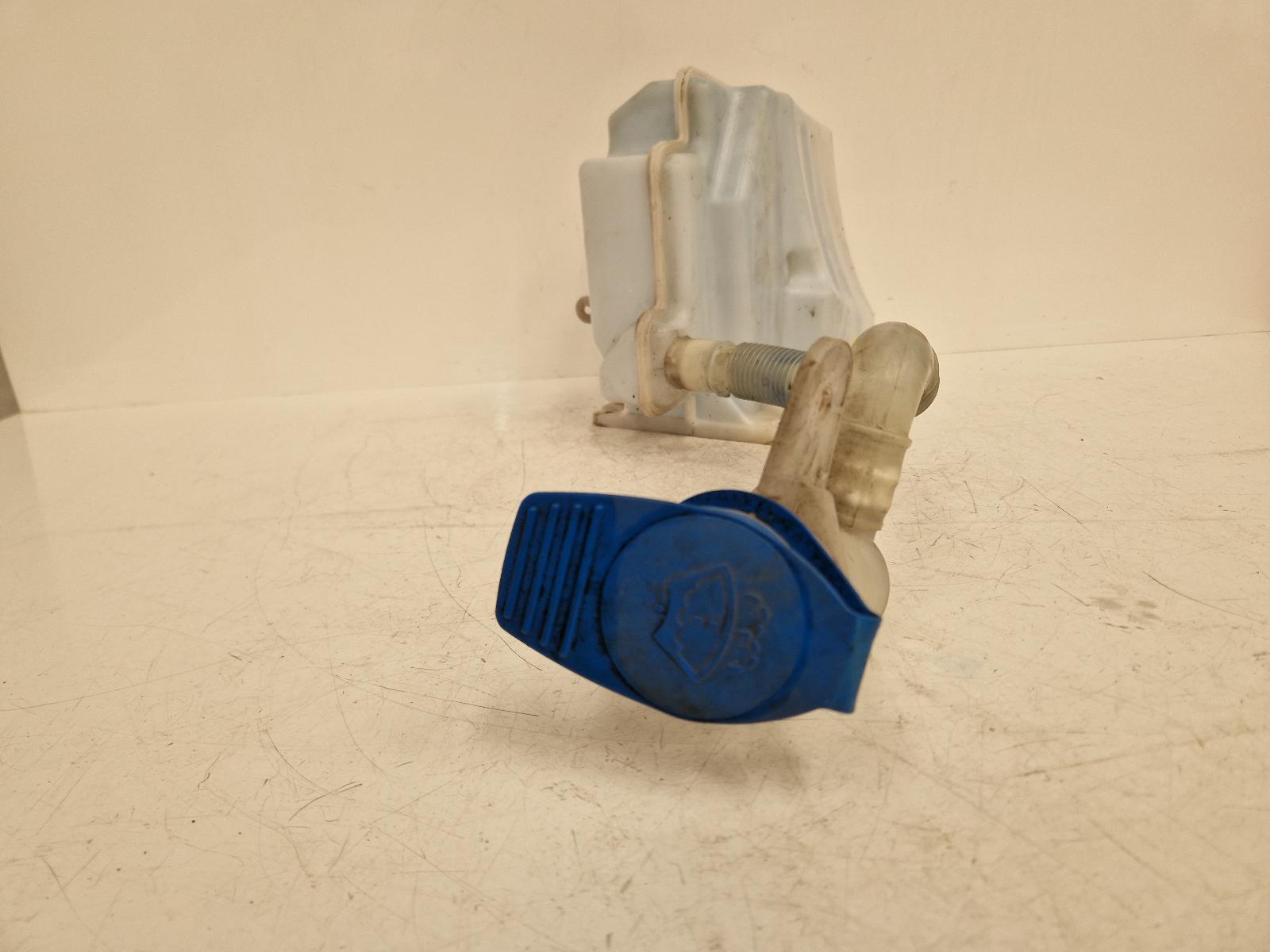View Auto part Washer Bottle Skoda Superb 2012