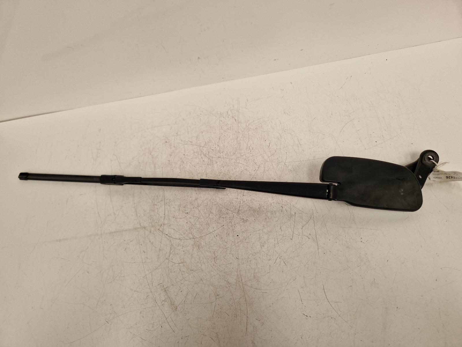 View Auto part Wiper Arm Mercedes A Class 2016
