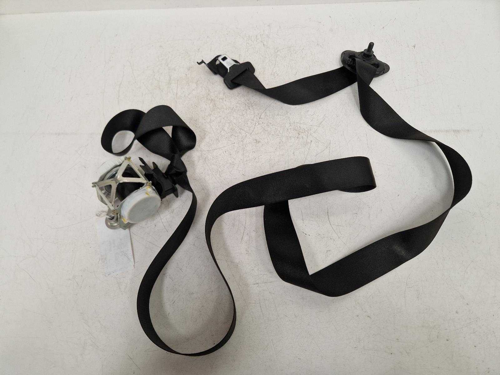 View Auto part Seat Belt Bmw 2 Series 2018