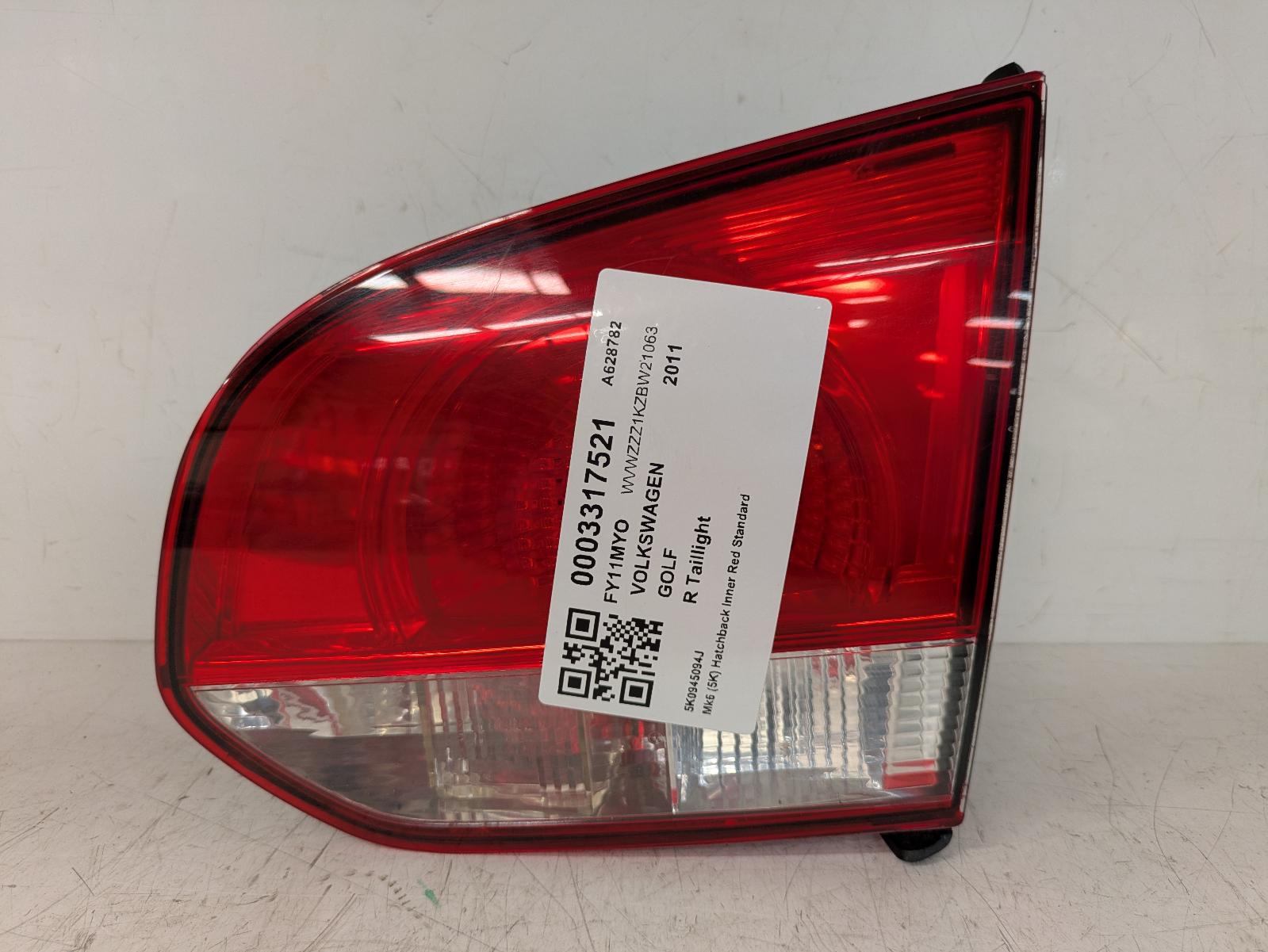 View Auto part R Taillight Volkswagen Golf 2011