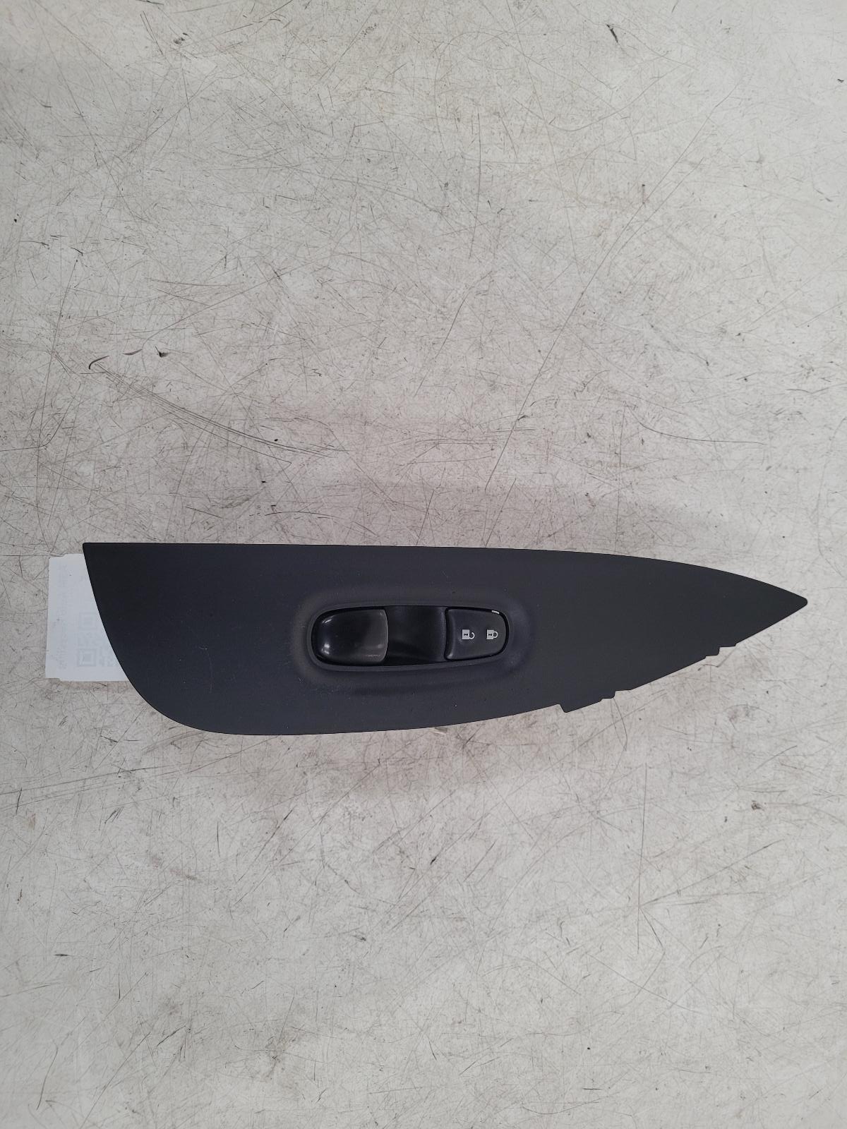 View Auto part Elect. Window Switch Nissan Qashqai 2016