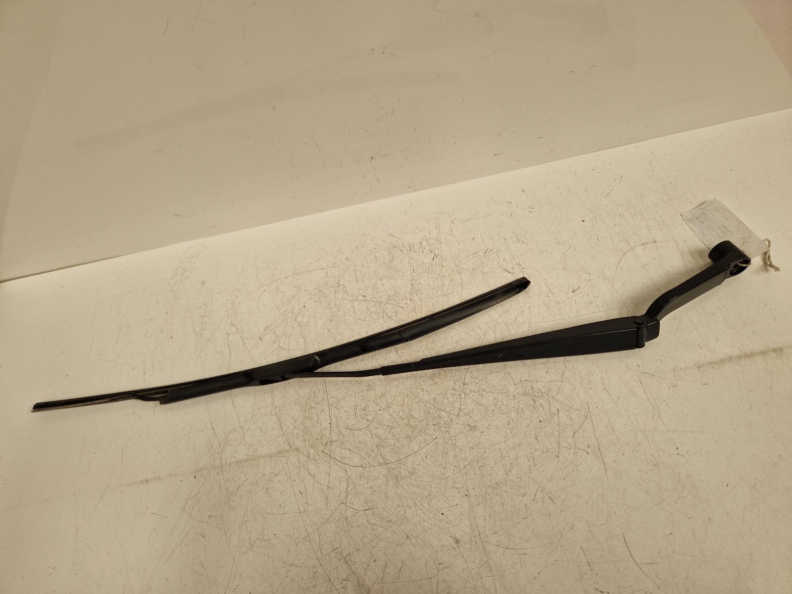 View Auto part Wiper Arm Nissan Qashqai 2016