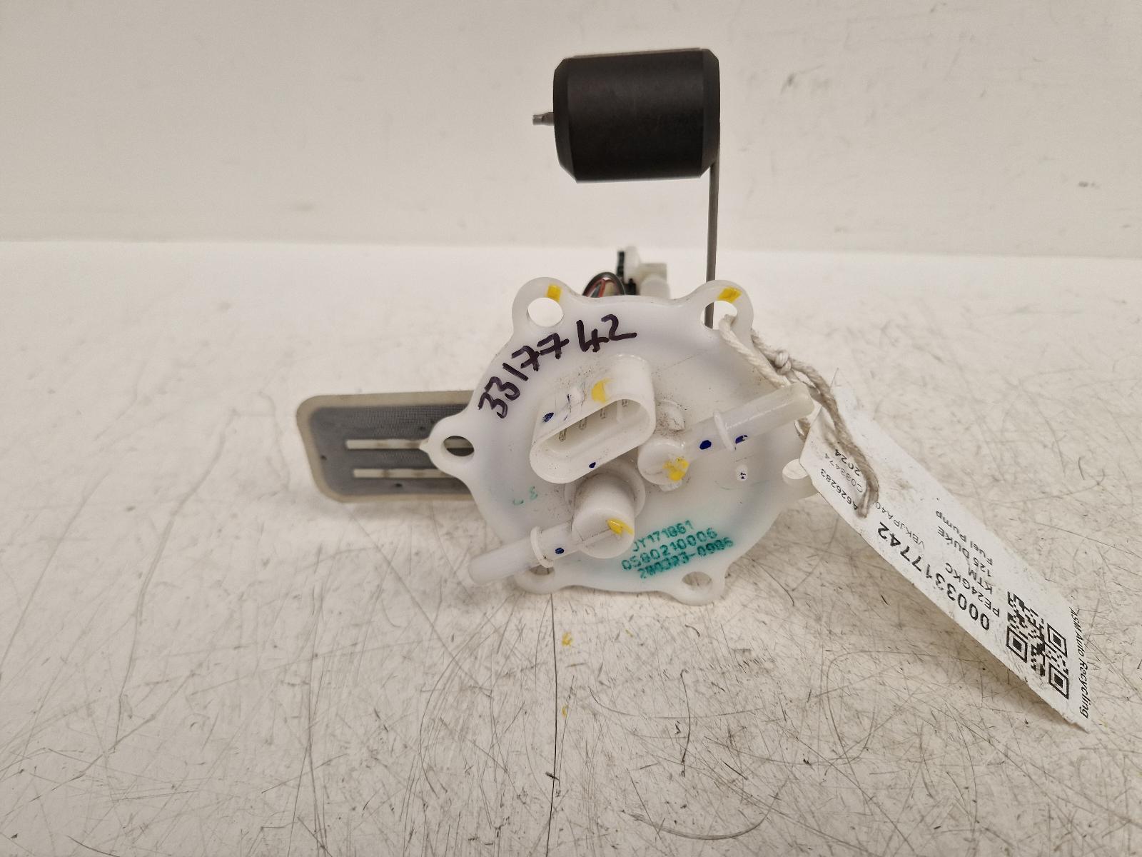 View Auto part Fuel Pump Ktm 125 Duke 2024