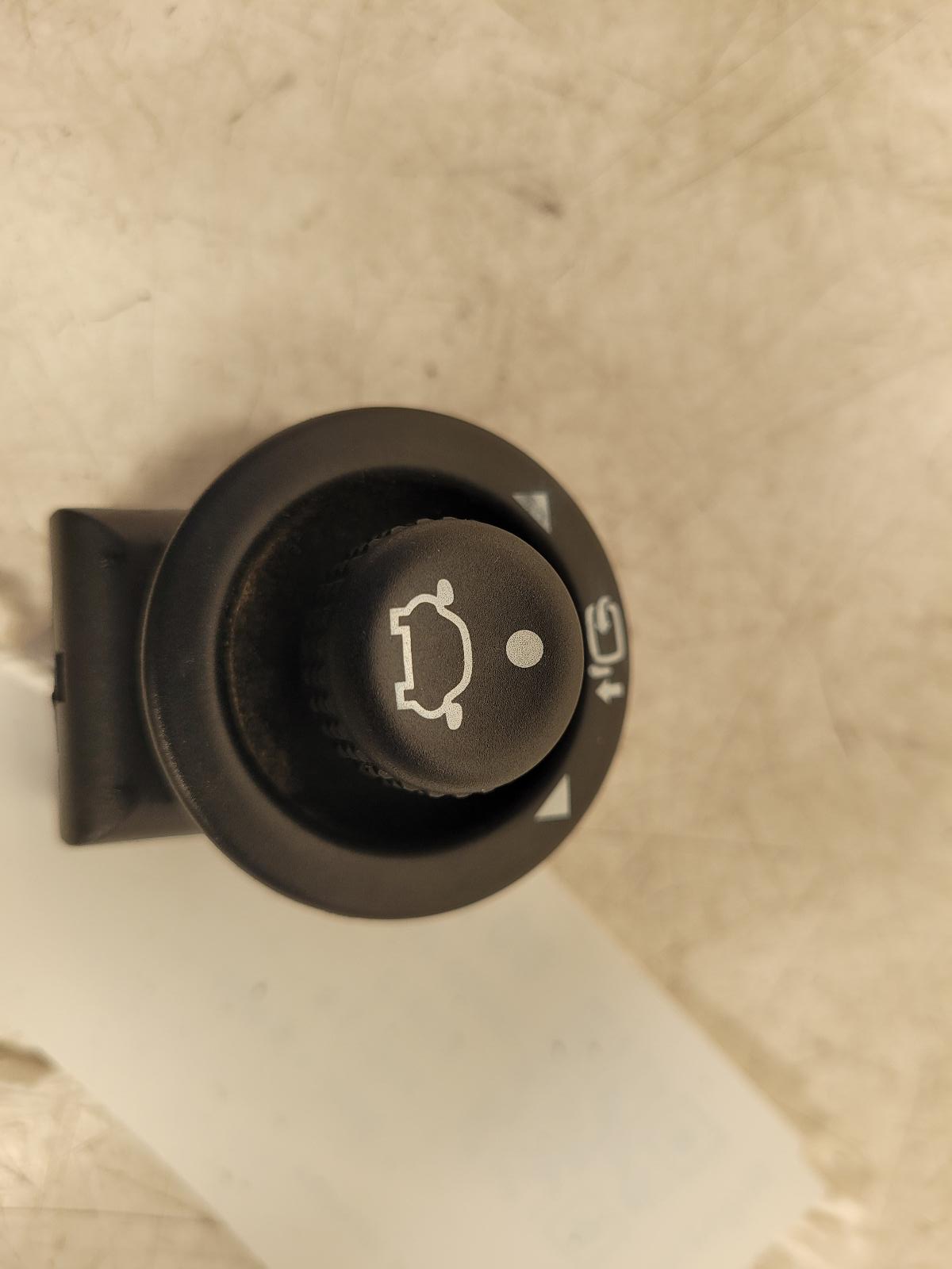 View Auto part Mirror Switch Ford Fiesta 2011