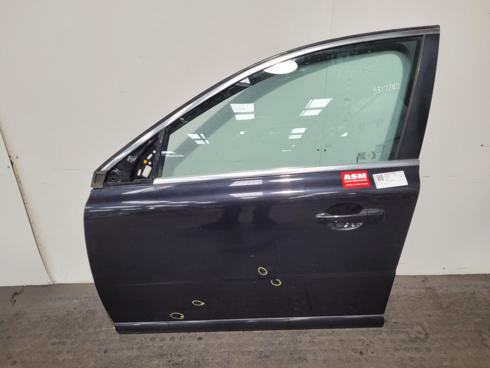 View Auto part L Front Door Volvo V70 2011