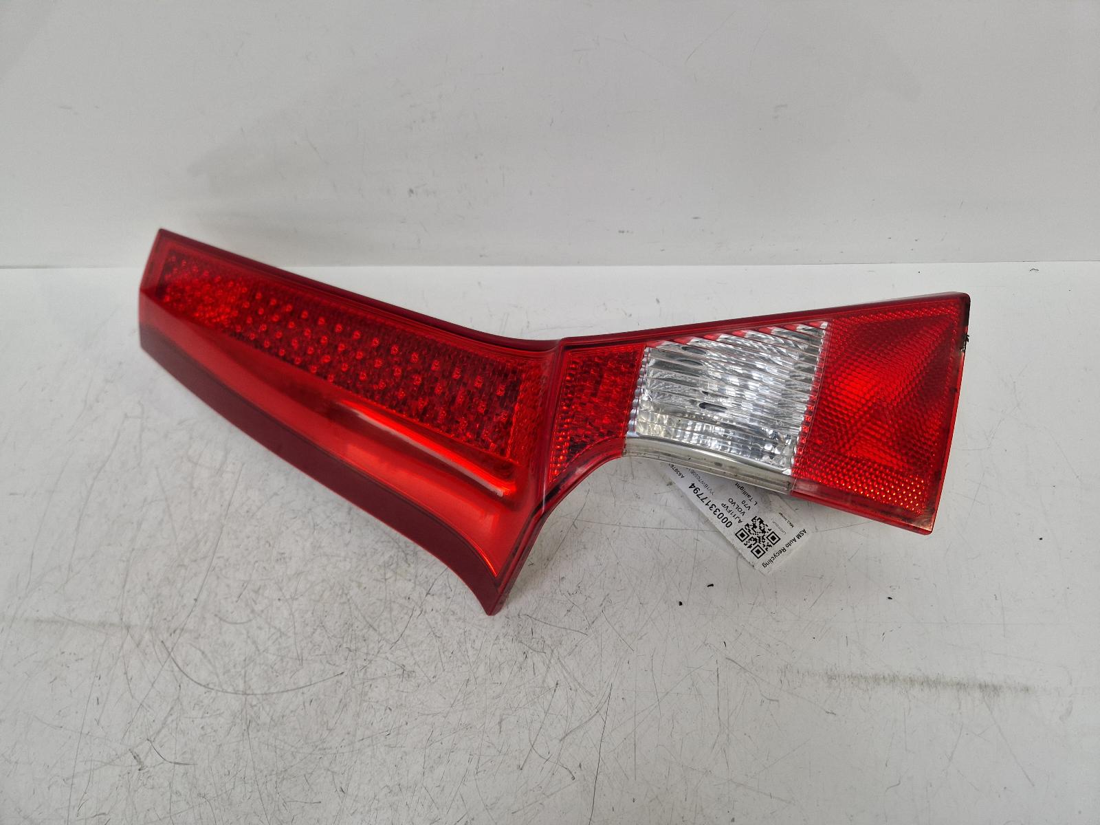 View Auto part L Taillight Volvo V70 2011