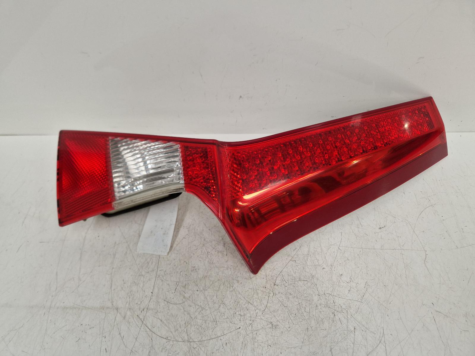 View Auto part R Taillight Volvo V70 2011