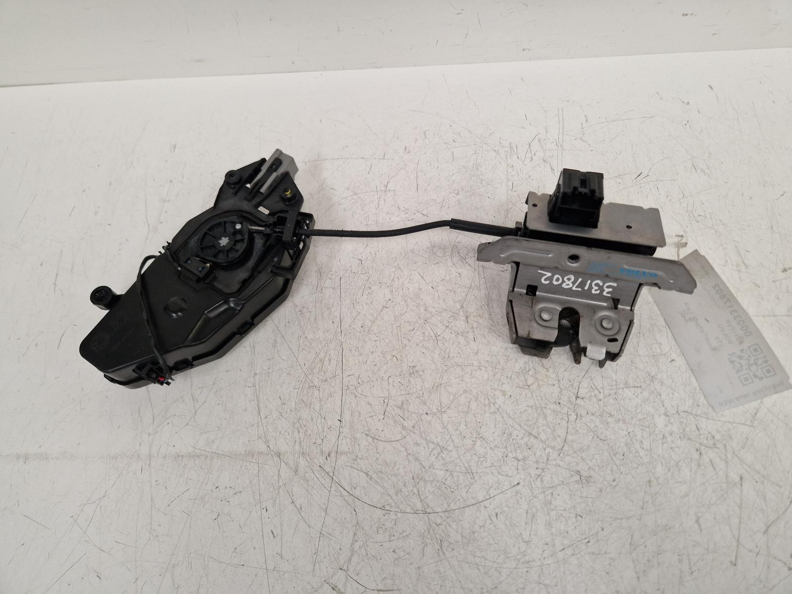 View Auto part Bootlid/Tailgate Lock Volvo V70 2011