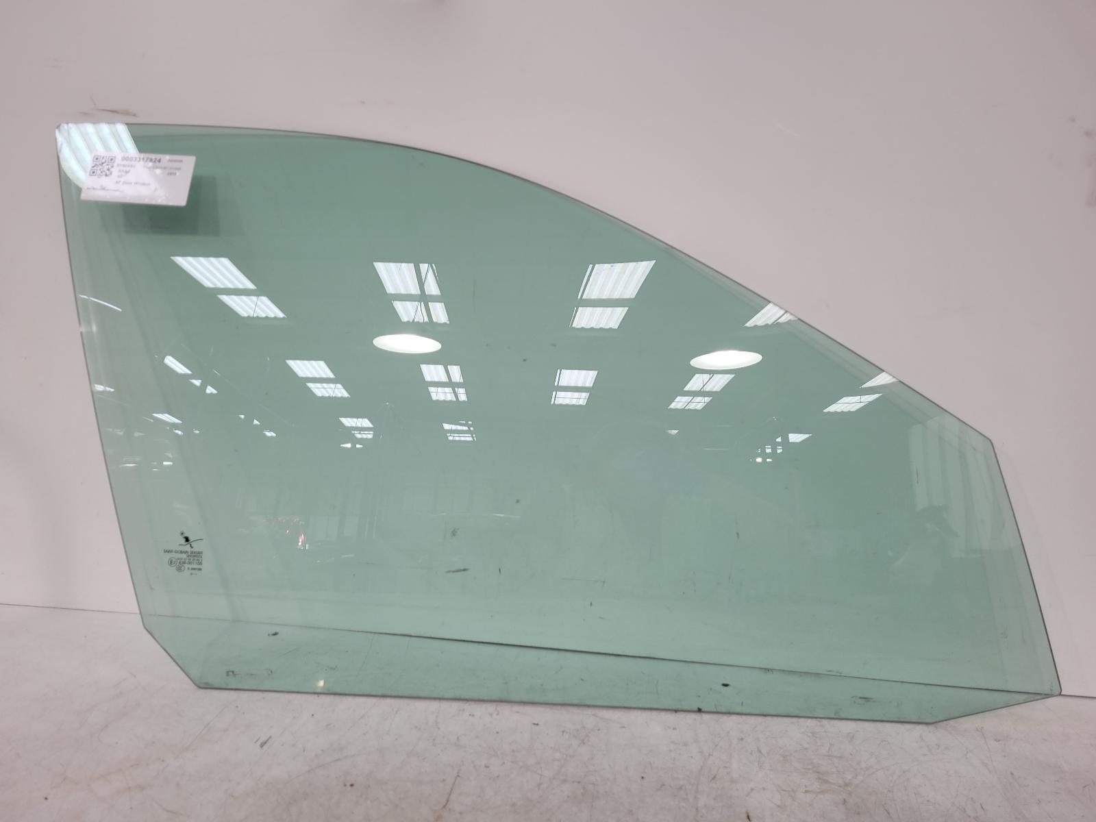View Auto part RF Door Window Saab 93 2010