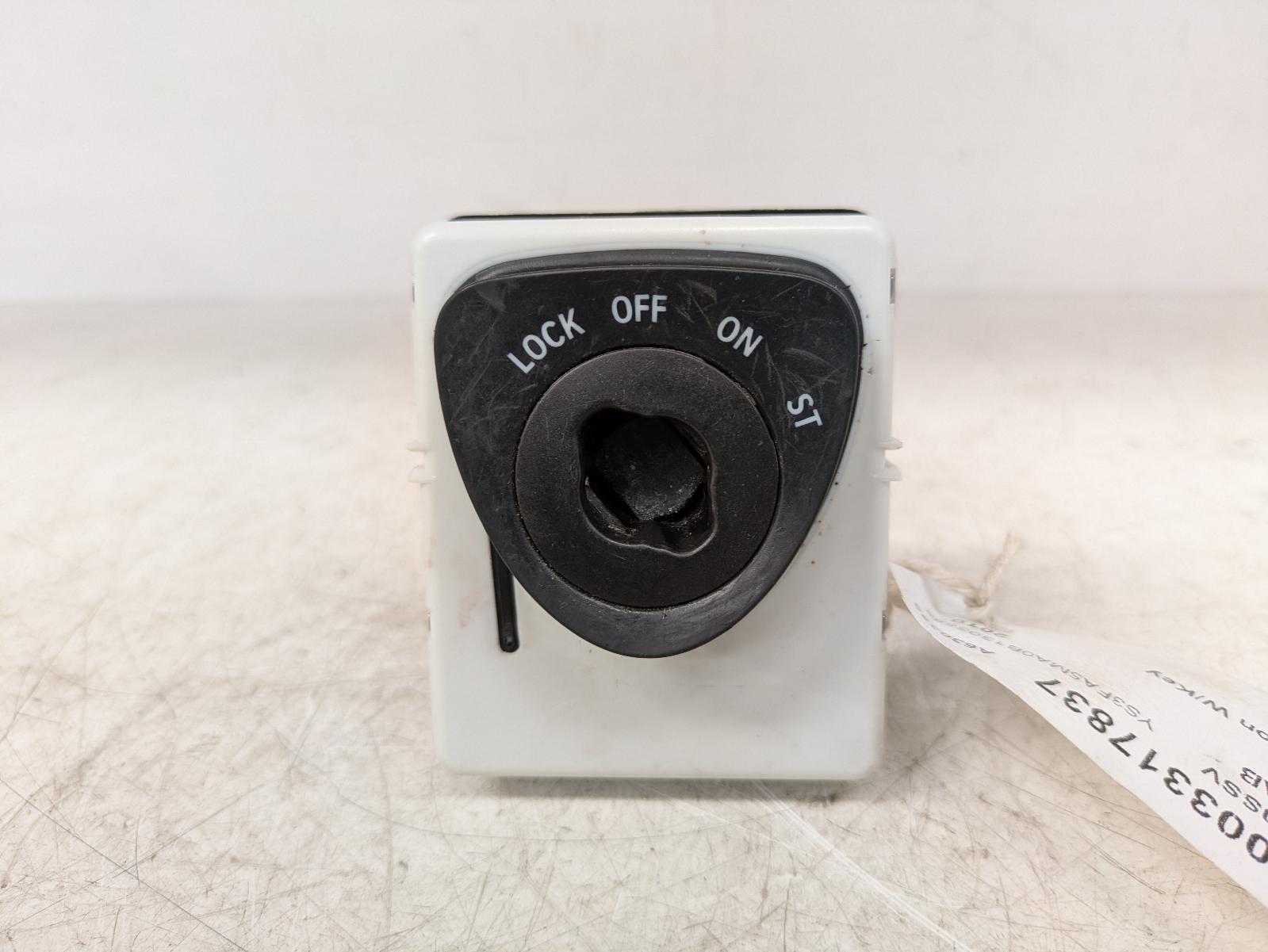 View Auto part Ignition W/Key Saab 93 2010