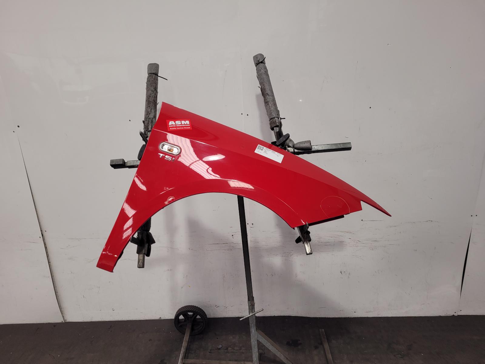 View Auto part R Wing Seat Ibiza 2011