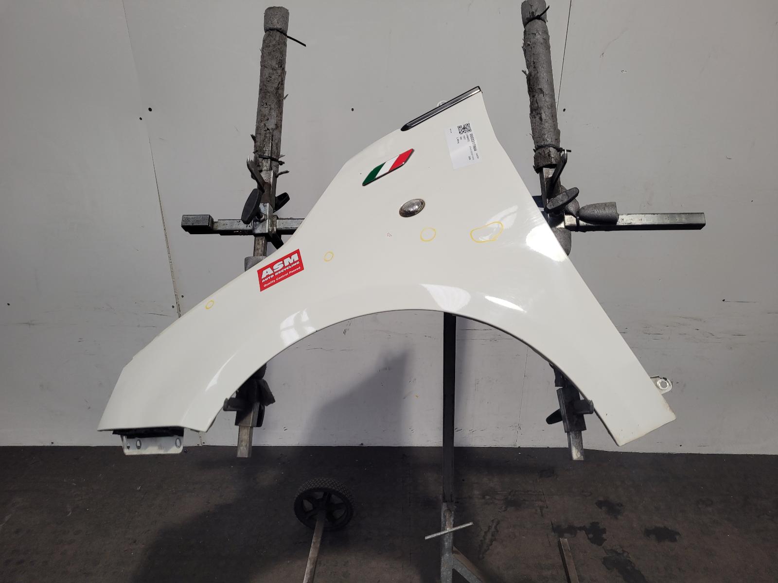 View Auto part L Wing Fiat 500 2008