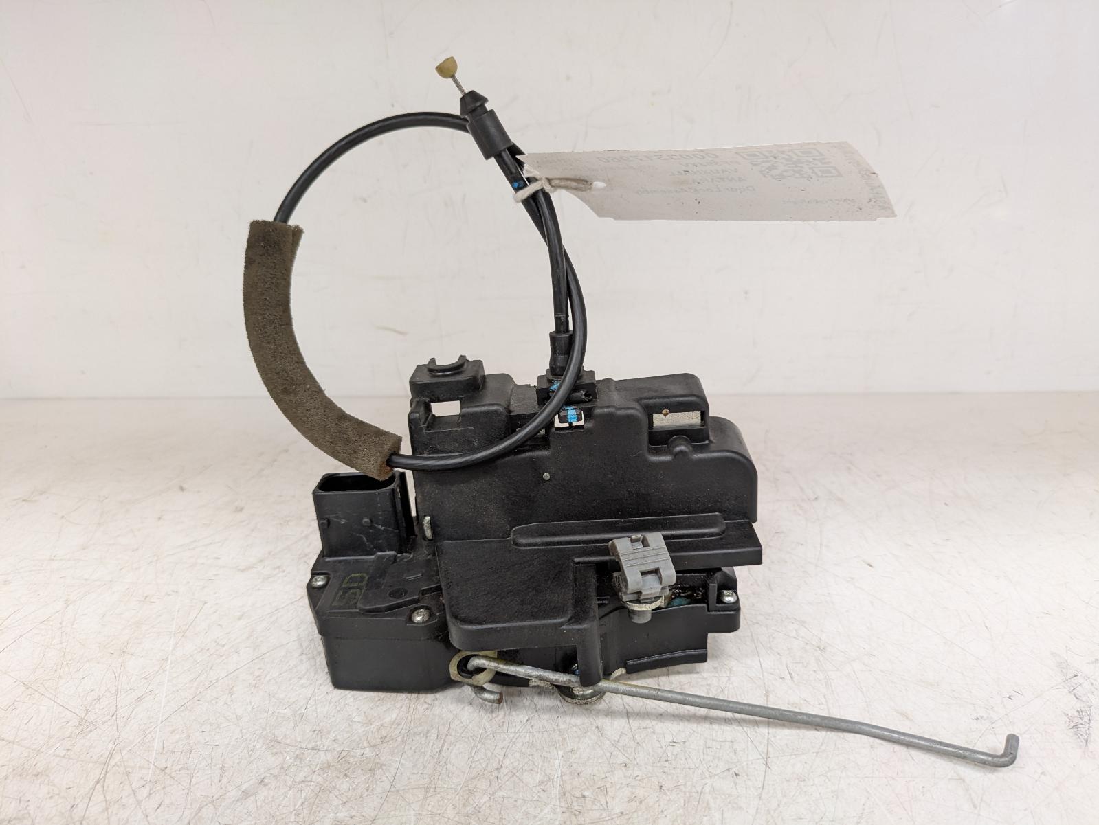 View Auto part Door Lock Assembly Vauxhall Antara 2010