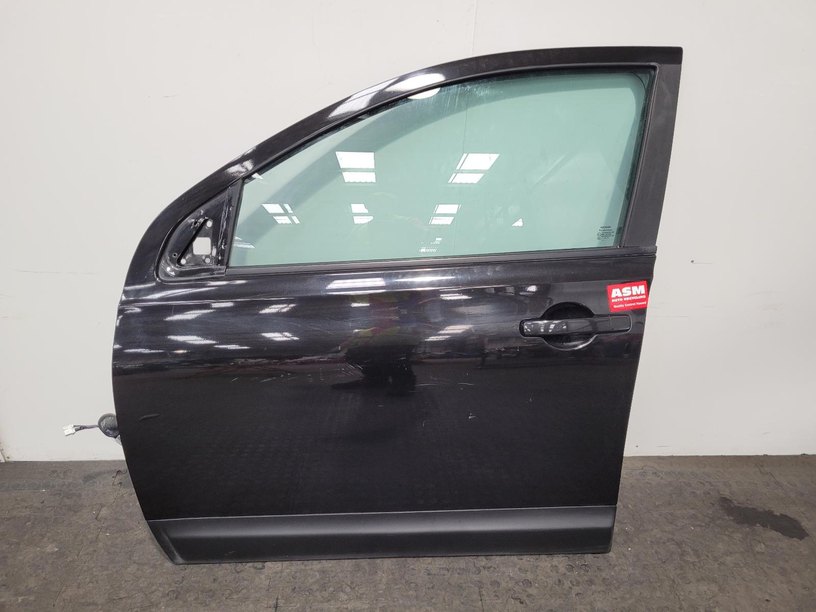 View Auto part L Front Door Nissan Qashqai 2014