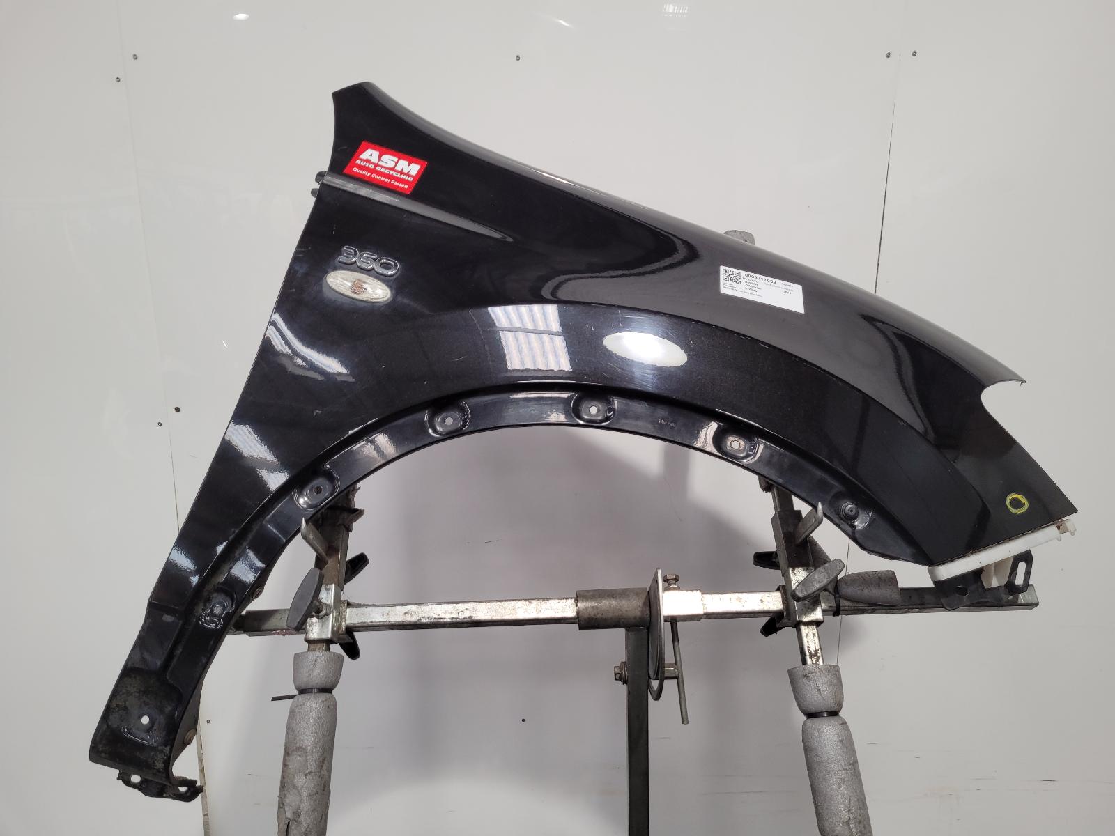 View Auto part R Wing Nissan Qashqai 2014
