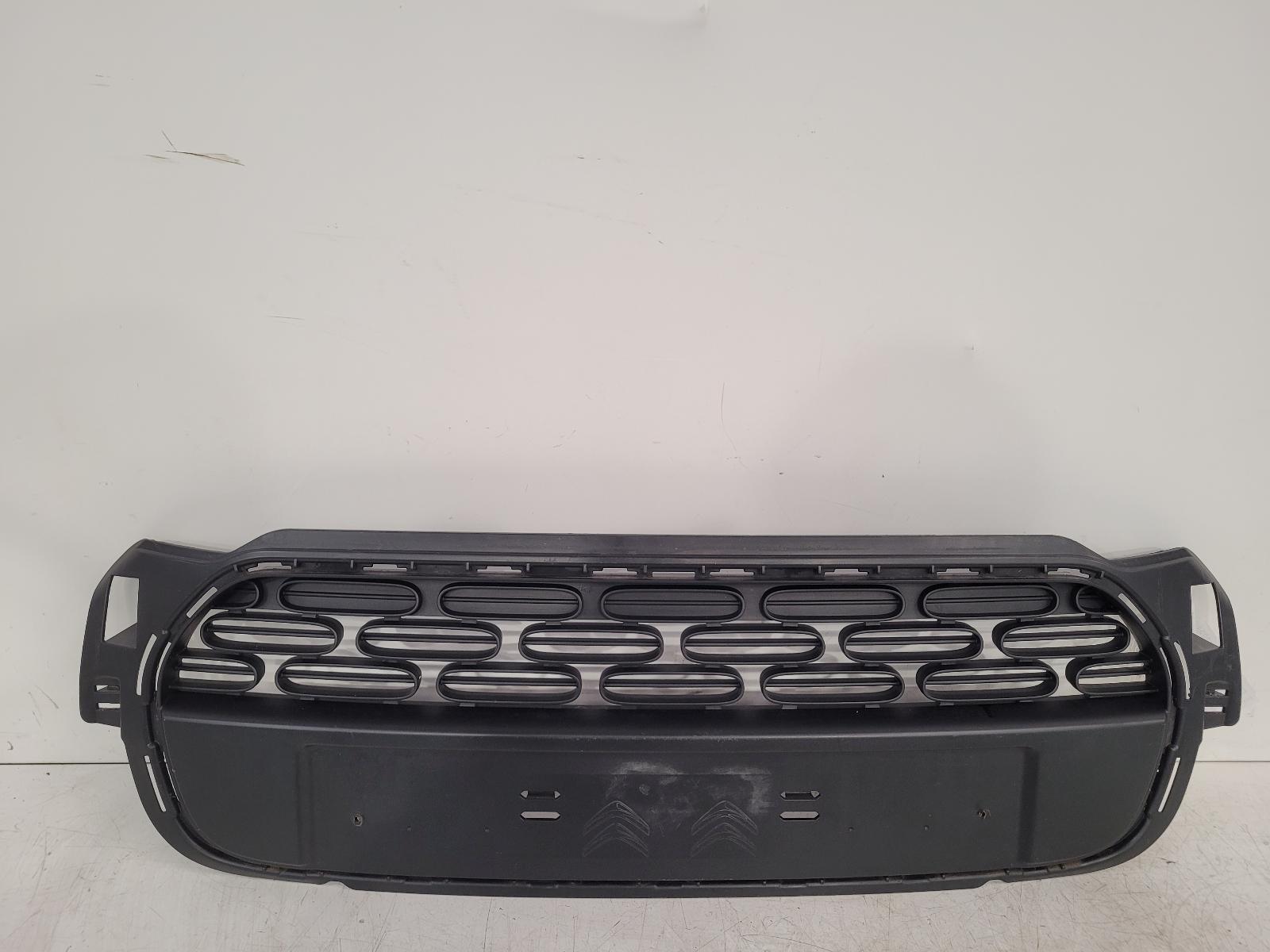 View Auto part Grille Citroen C3 2023