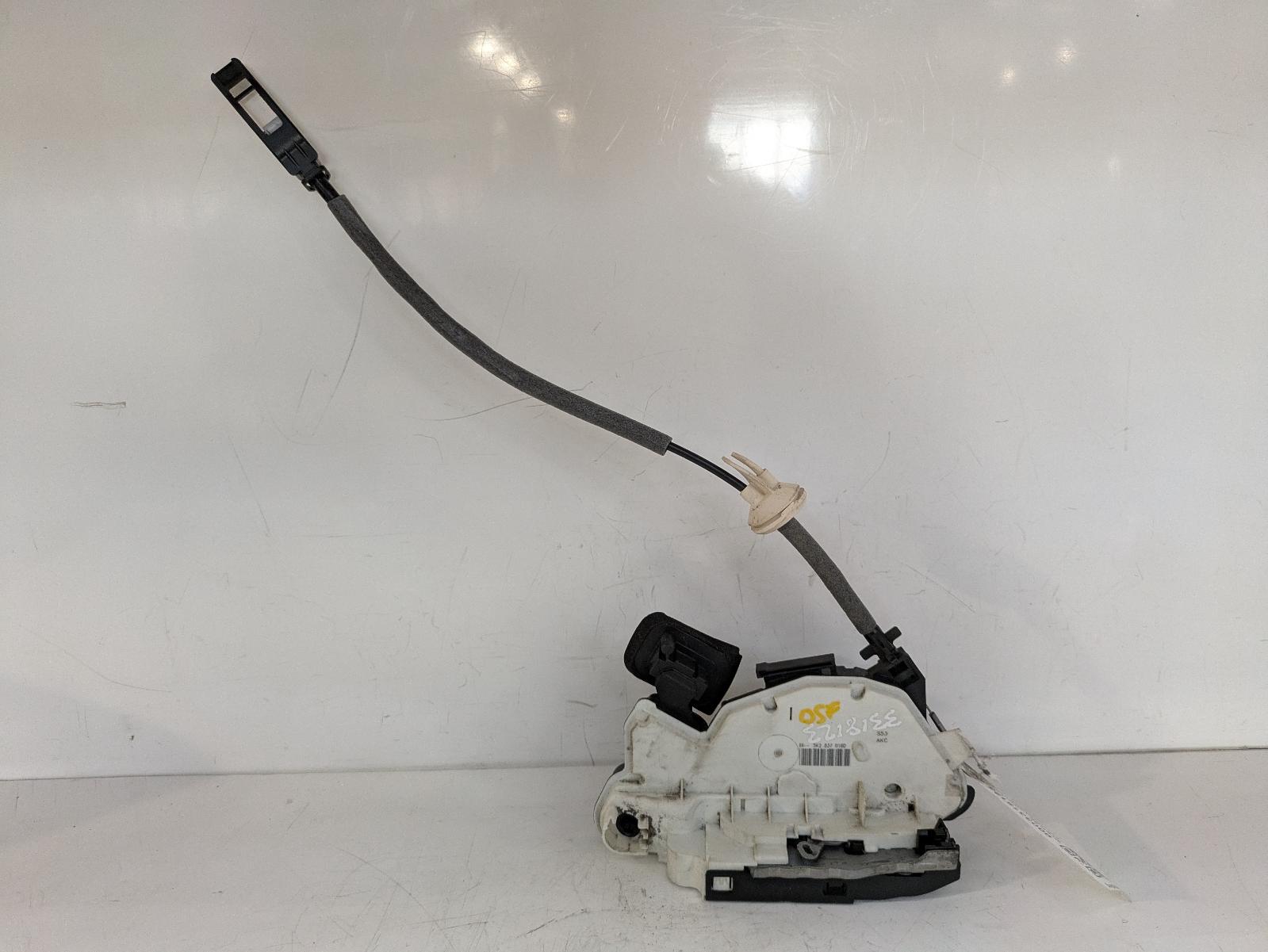 View Auto part Door Lock Assembly Volkswagen Golf 2014