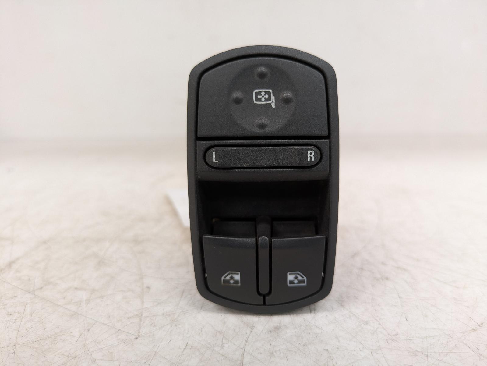 View Auto part Elect. Window Switch Vauxhall Corsa 2014