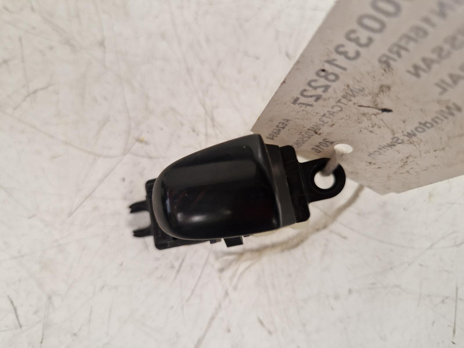 View Auto part Elect. Window Switch Nissan X Trail 2016