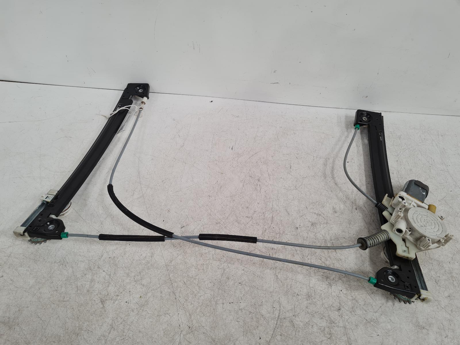 View Auto part RF Window Regulator Mini (bmw) Mini 2004
