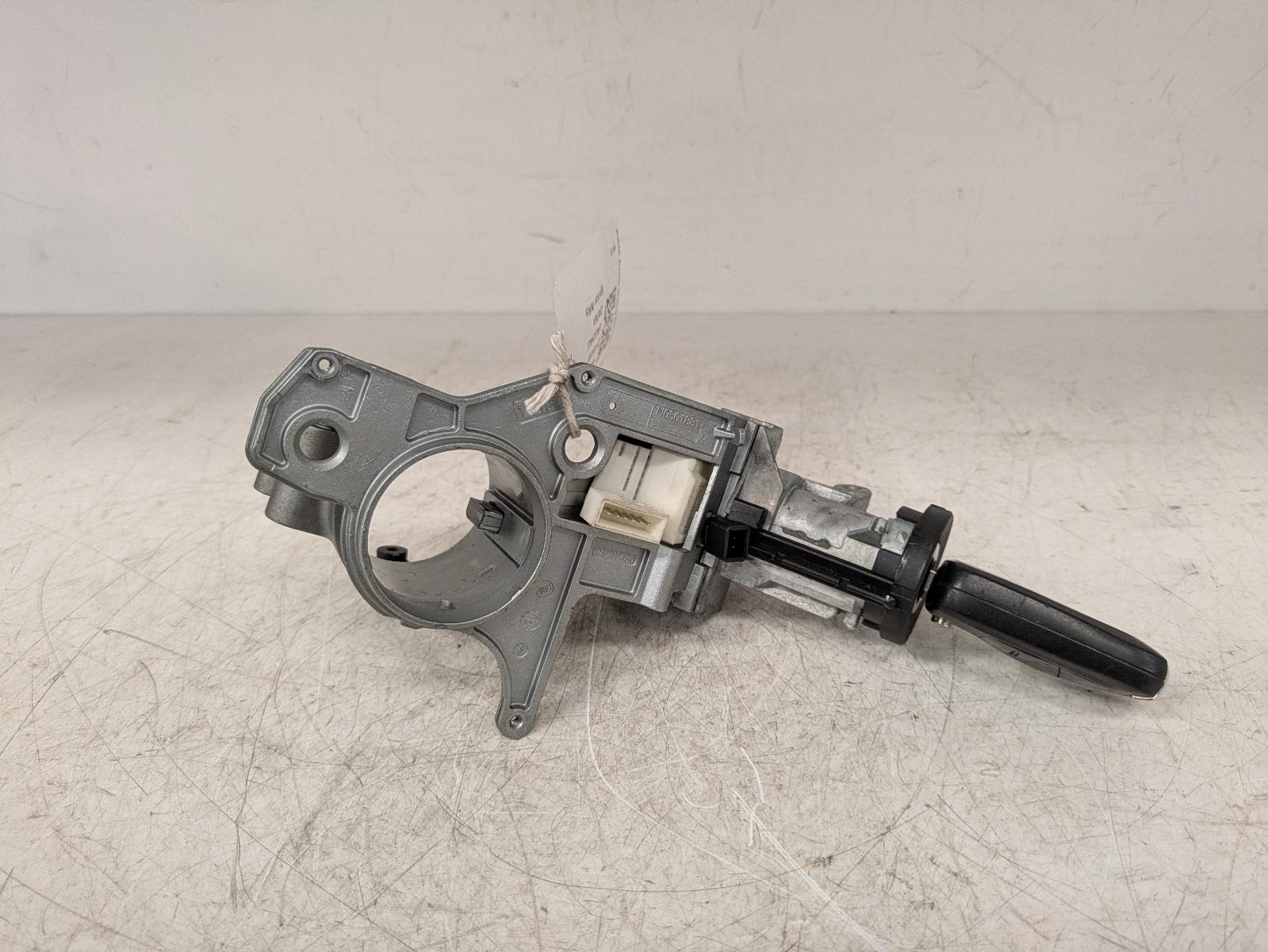 View Auto part Ignition W/Key Vauxhall Zafira 2013