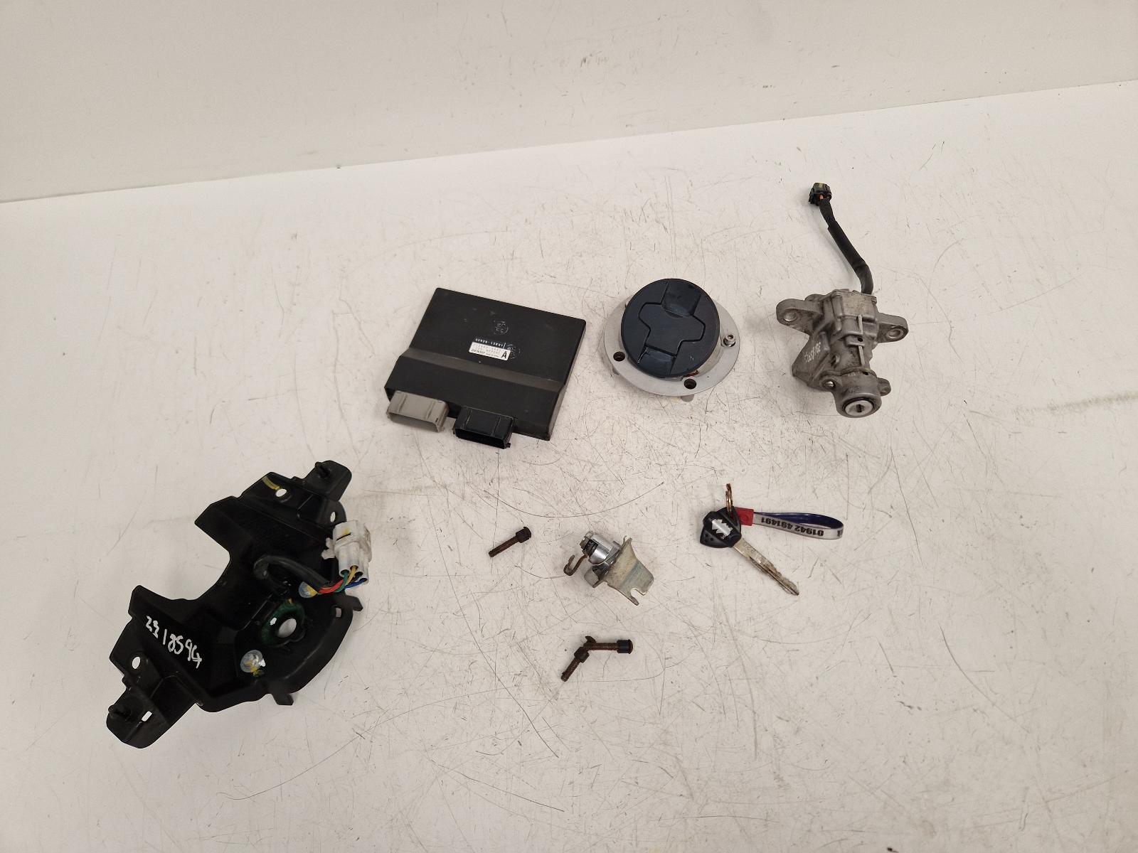 View Auto part Comp.Lock Set + Keys Suzuki Gsx-s750 2020