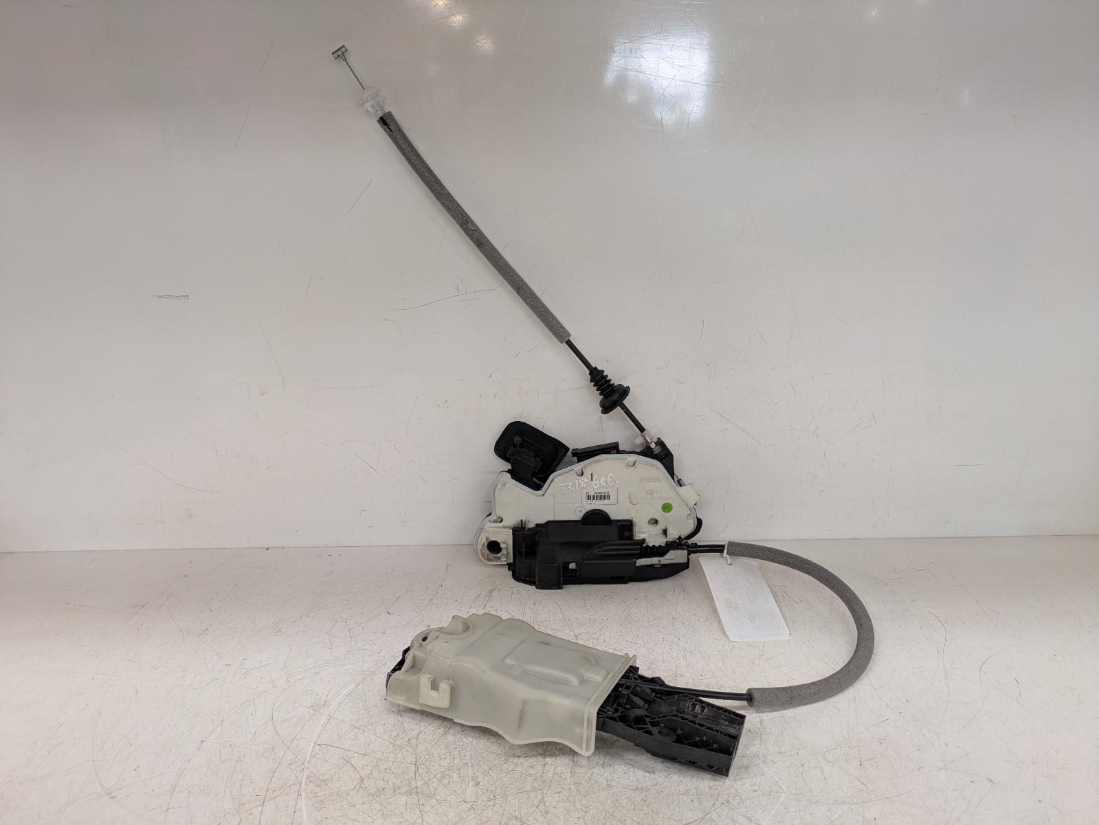 View Auto part Door Lock Assembly Skoda Fabia 2015