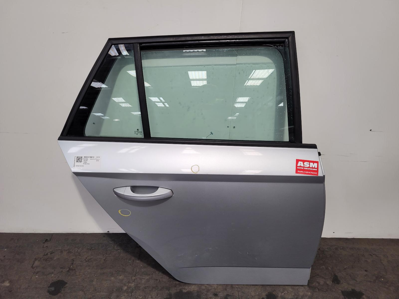 View Auto part R Rear Door Skoda Fabia 2015