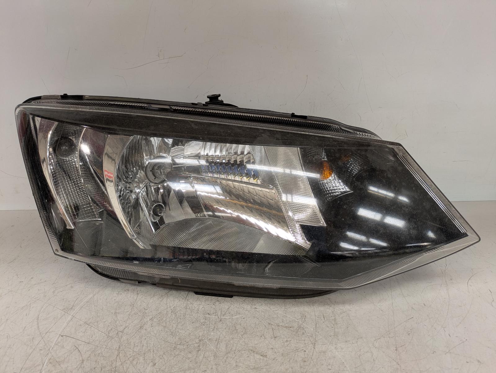 View Auto part R Headlamp Skoda Fabia 2015