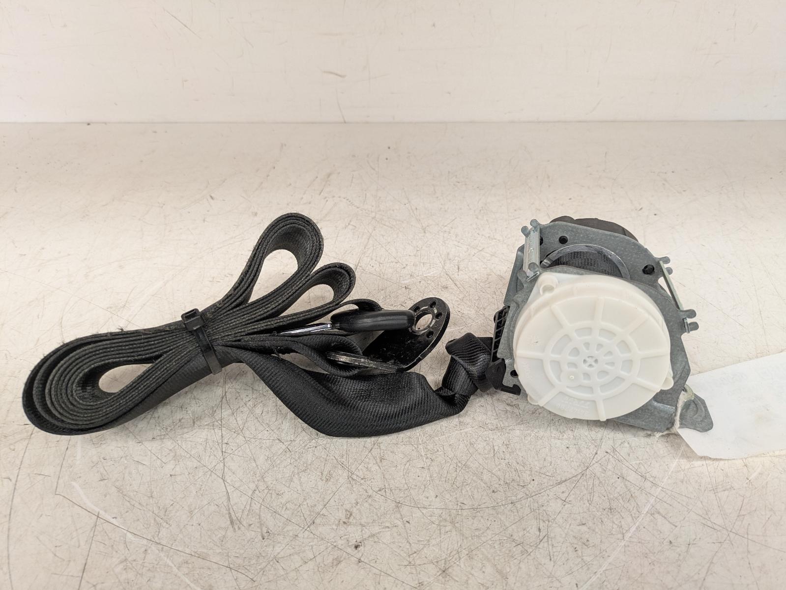 View Auto part Seat Belt Skoda Fabia 2015