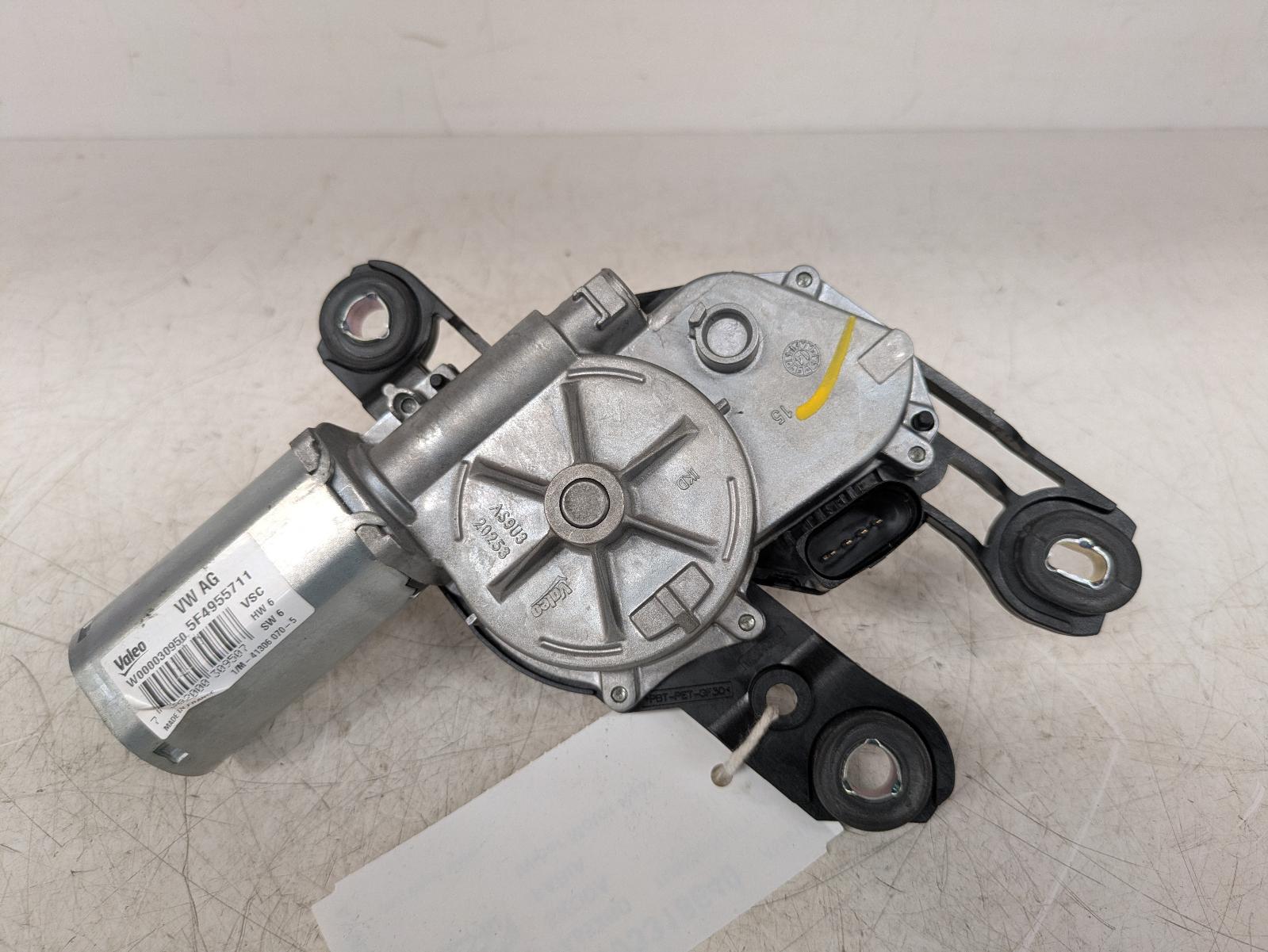 View Auto part Wiper Motor Rear Skoda Fabia 2015