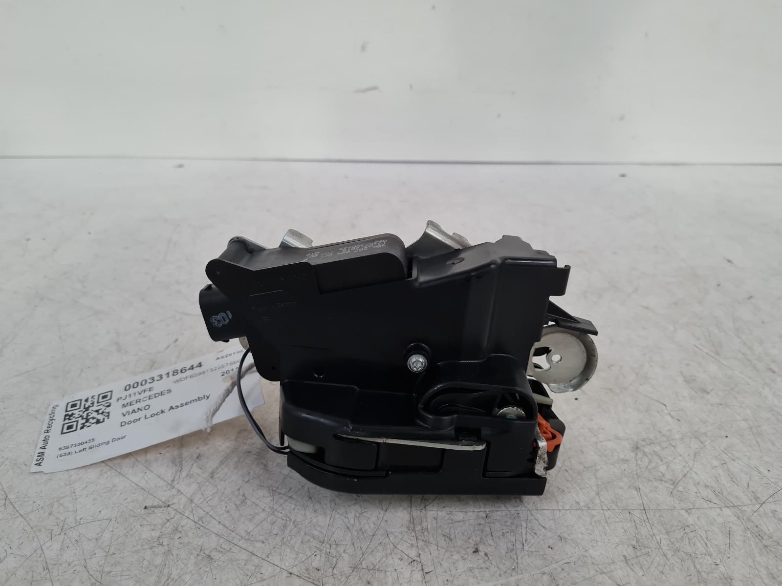 View Auto part Door Lock Assembly Mercedes Viano 2011