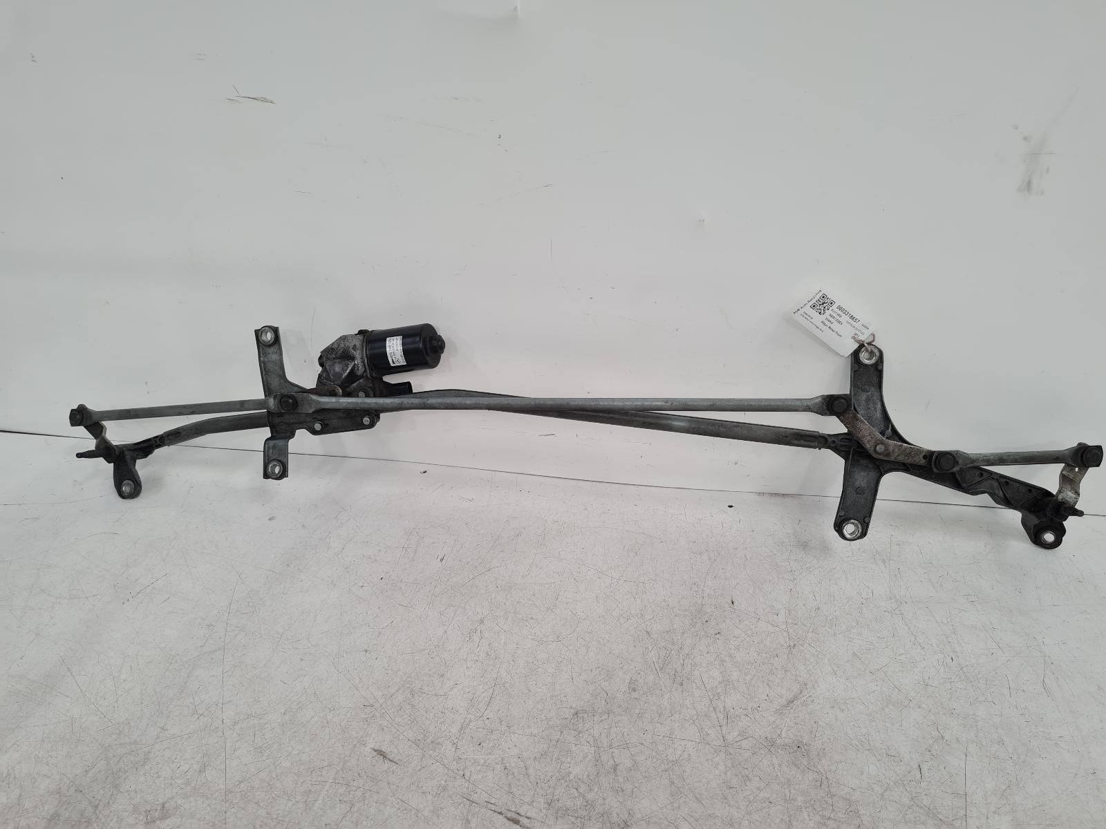 View Auto part Wiper Motor Front Mercedes Viano 2011
