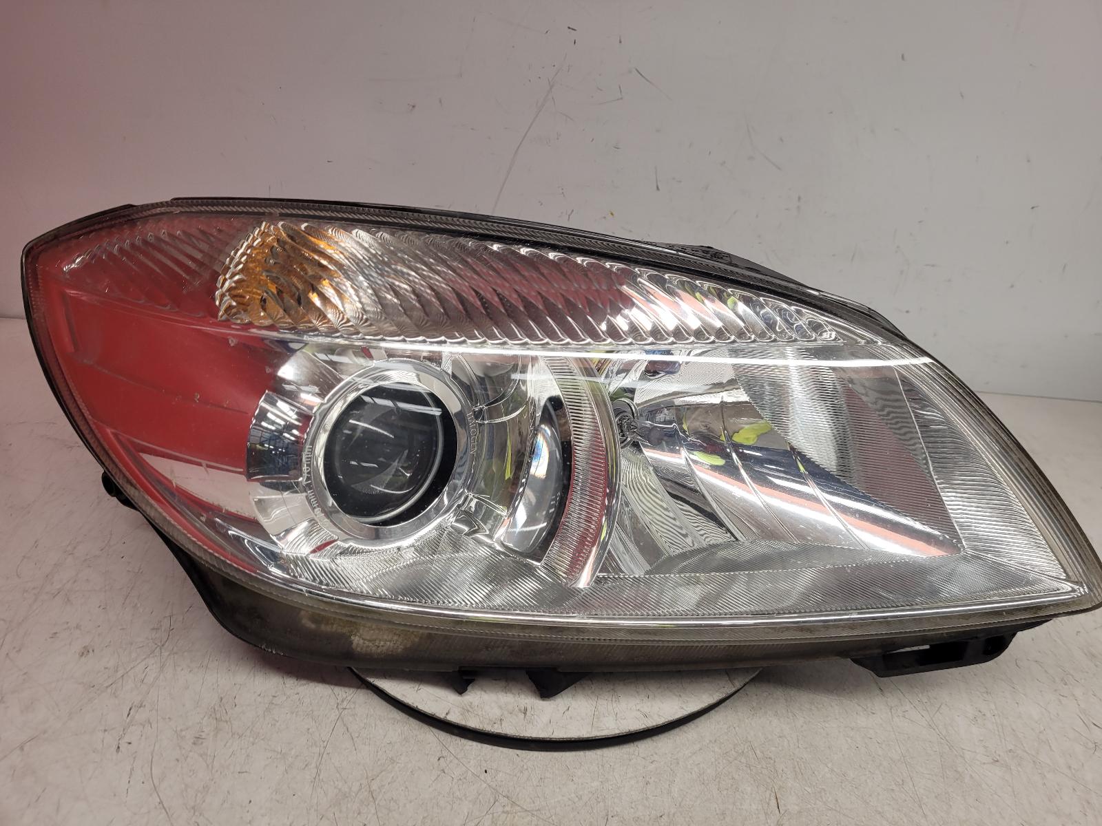 View Auto part R Headlamp Skoda Fabia 2011