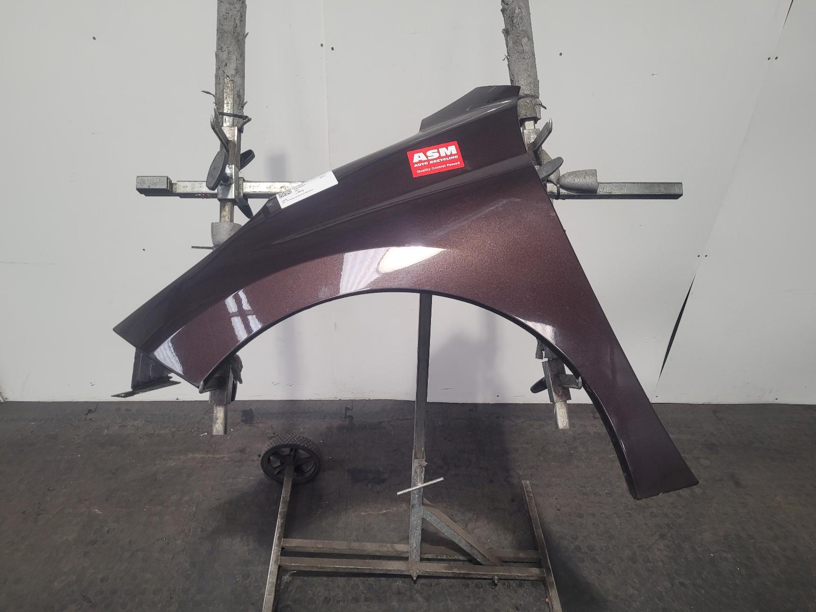 View Auto part L Wing Peugeot 207 2011