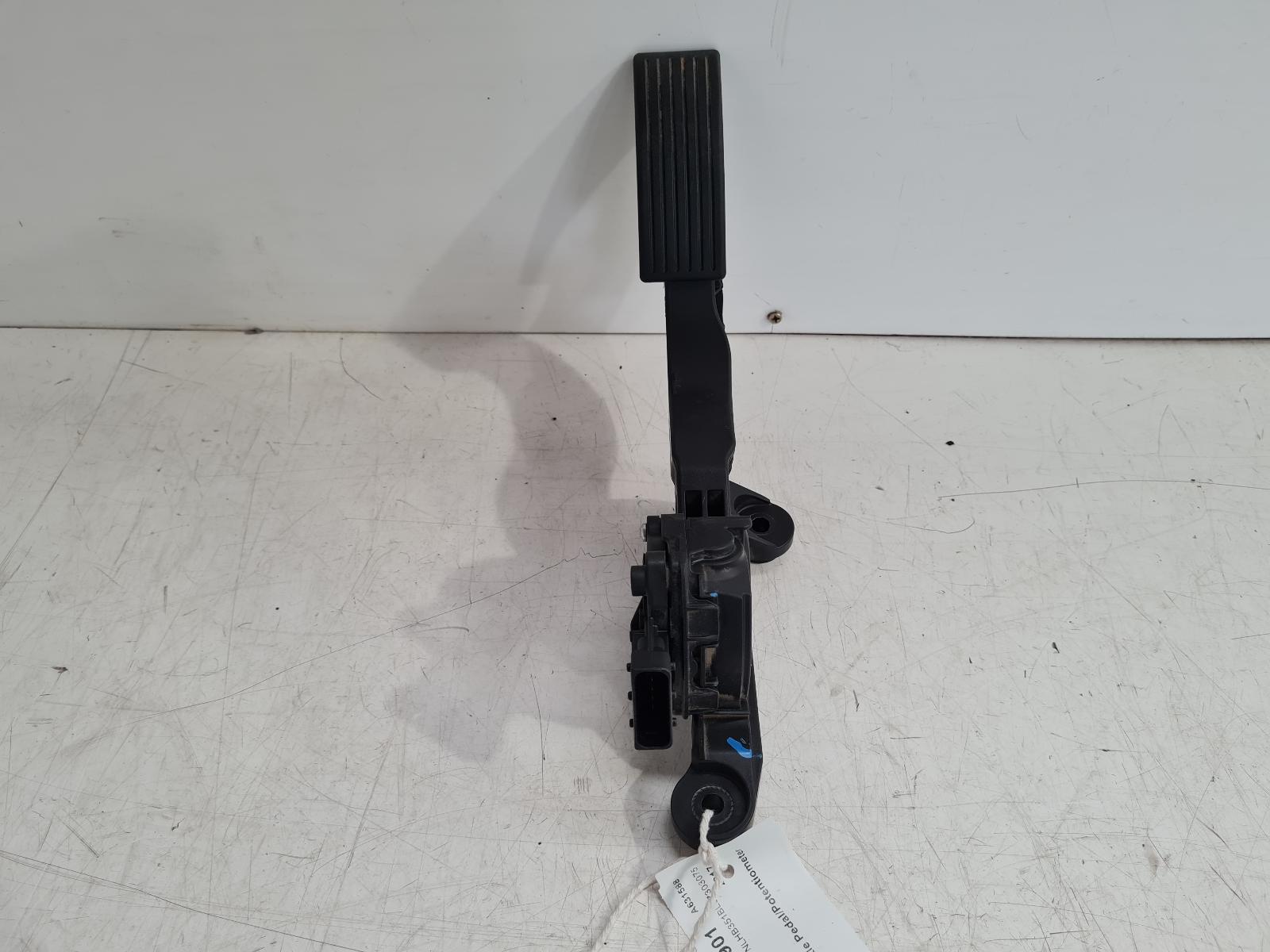 View Auto part Pedal Potentiometer Hyundai I20 2017