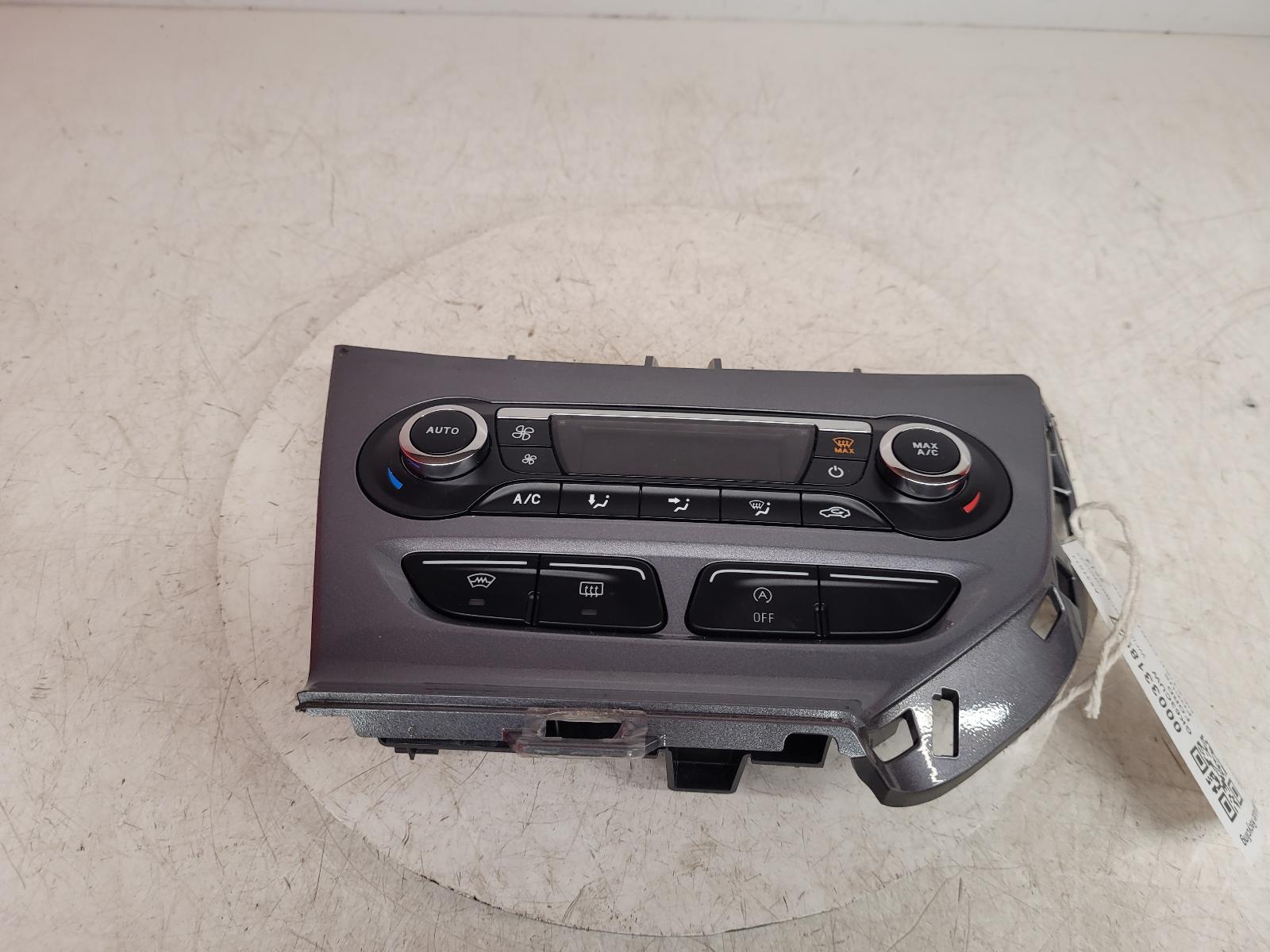 View Auto part Heater/AC Controller Ford Focus 2013