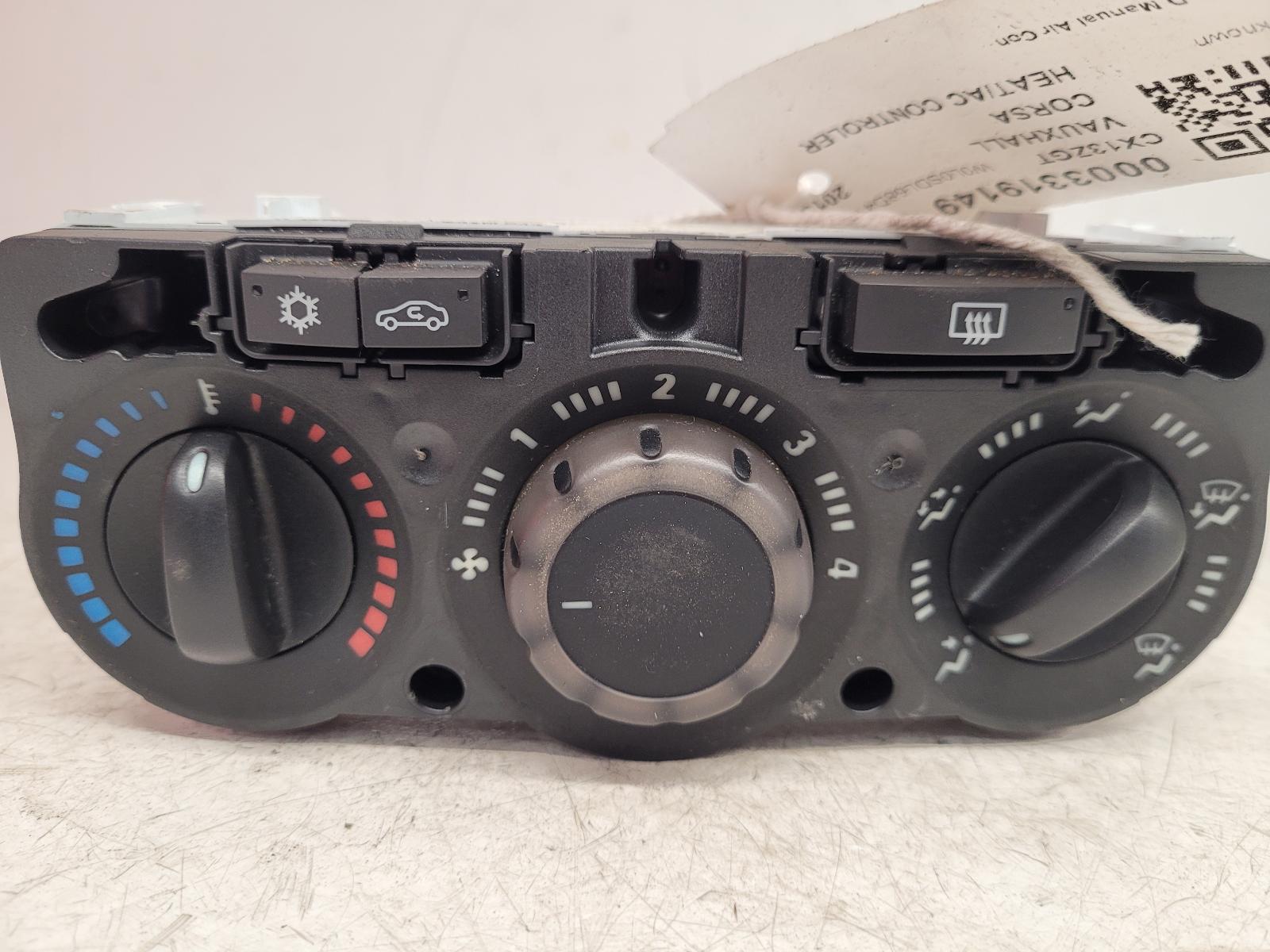 View Auto part Heater/AC Controller Vauxhall Corsa 2013